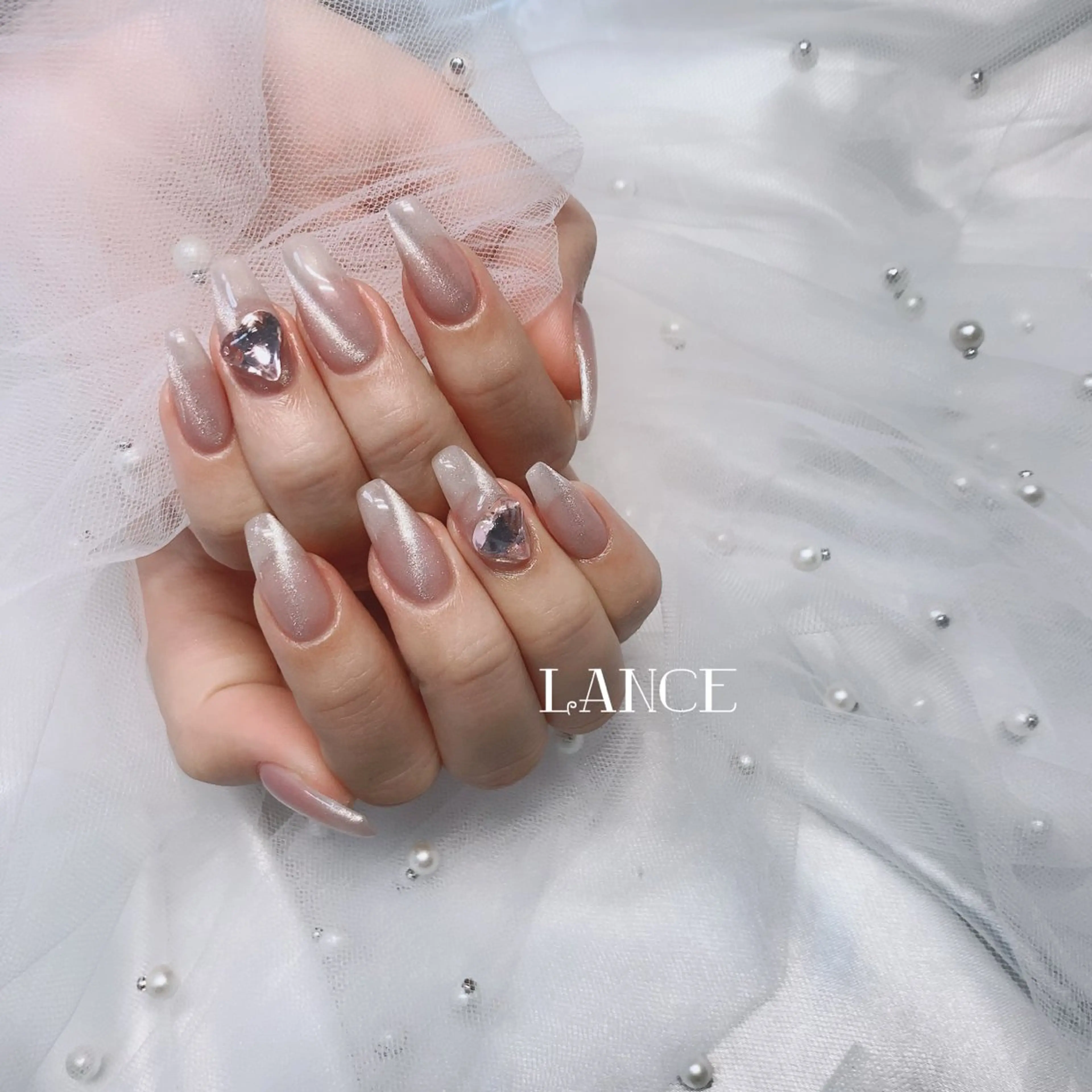 ネイル オーロラネイル フレンチネイル キラキラネイル ニュアンスネイル ピンク ハンドネイル Lance nailのネイルデザイン