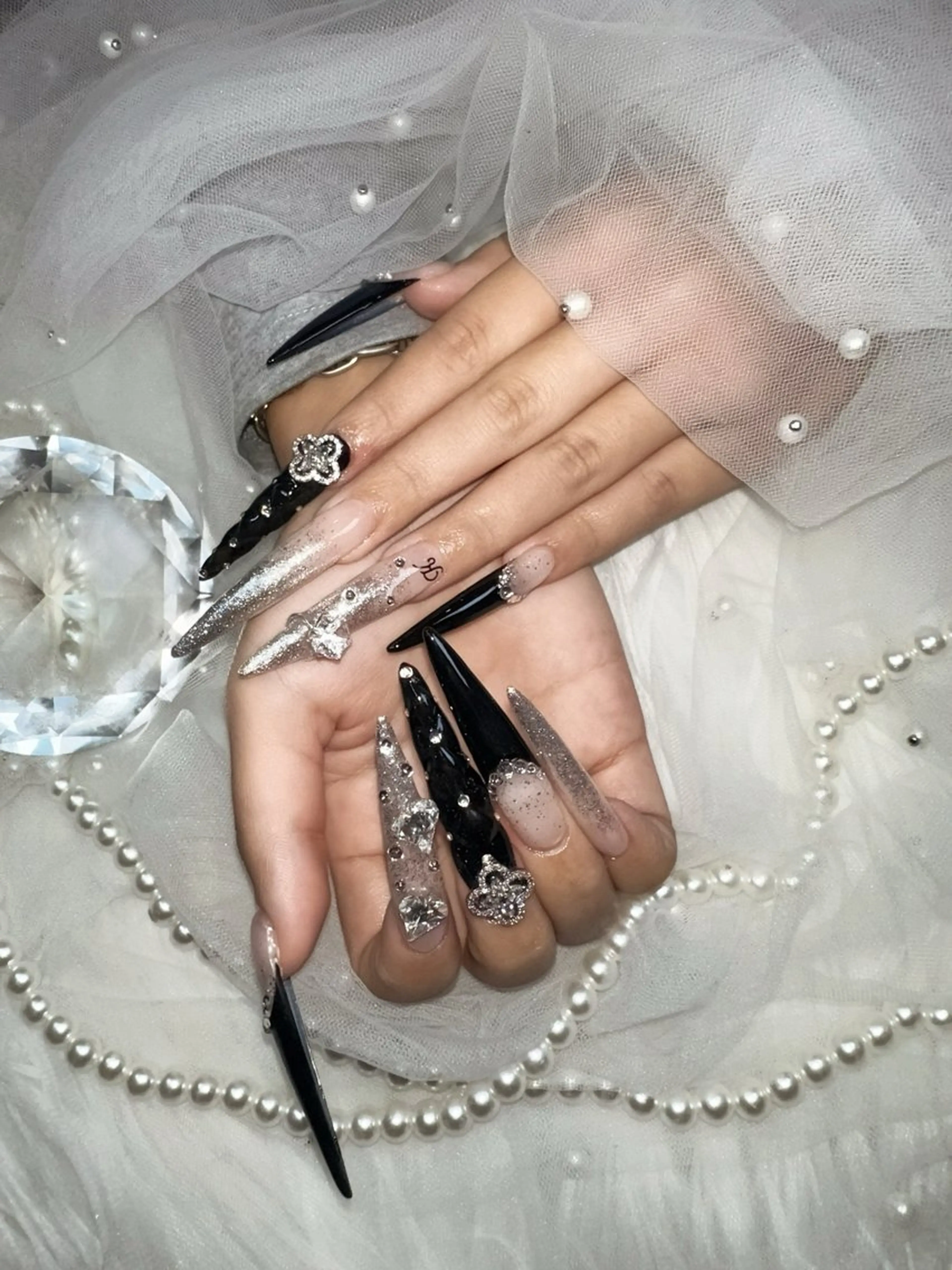 ネイル キラキラネイル ロングネイル スカルプネイル ワンホンネイル 冬ネイル icy nail れいあのネイルデザイン