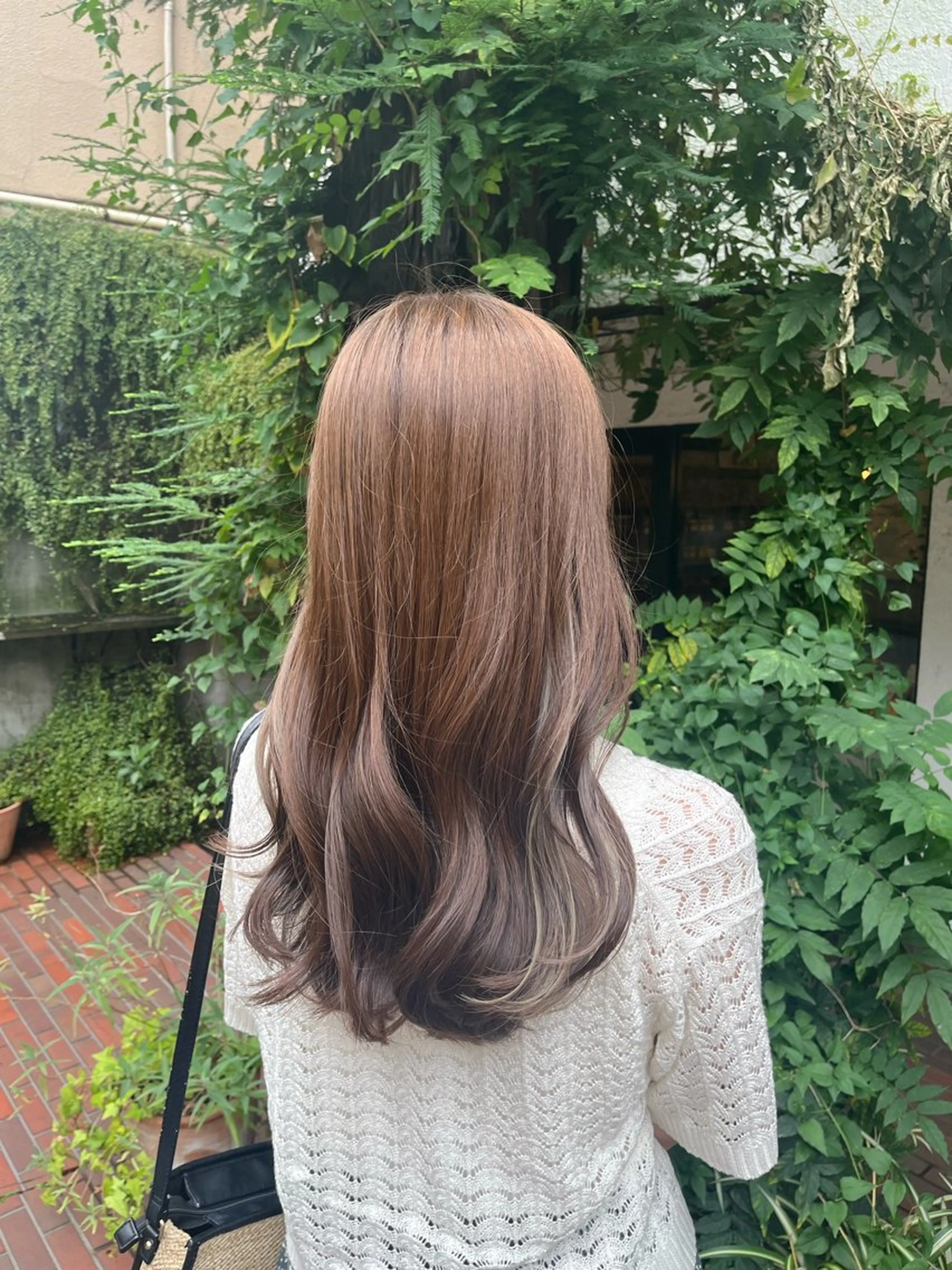 セミロング カラー ヘアカラー トリートメント うる艶カラー× ハイトーン/miuのヘアスタイル