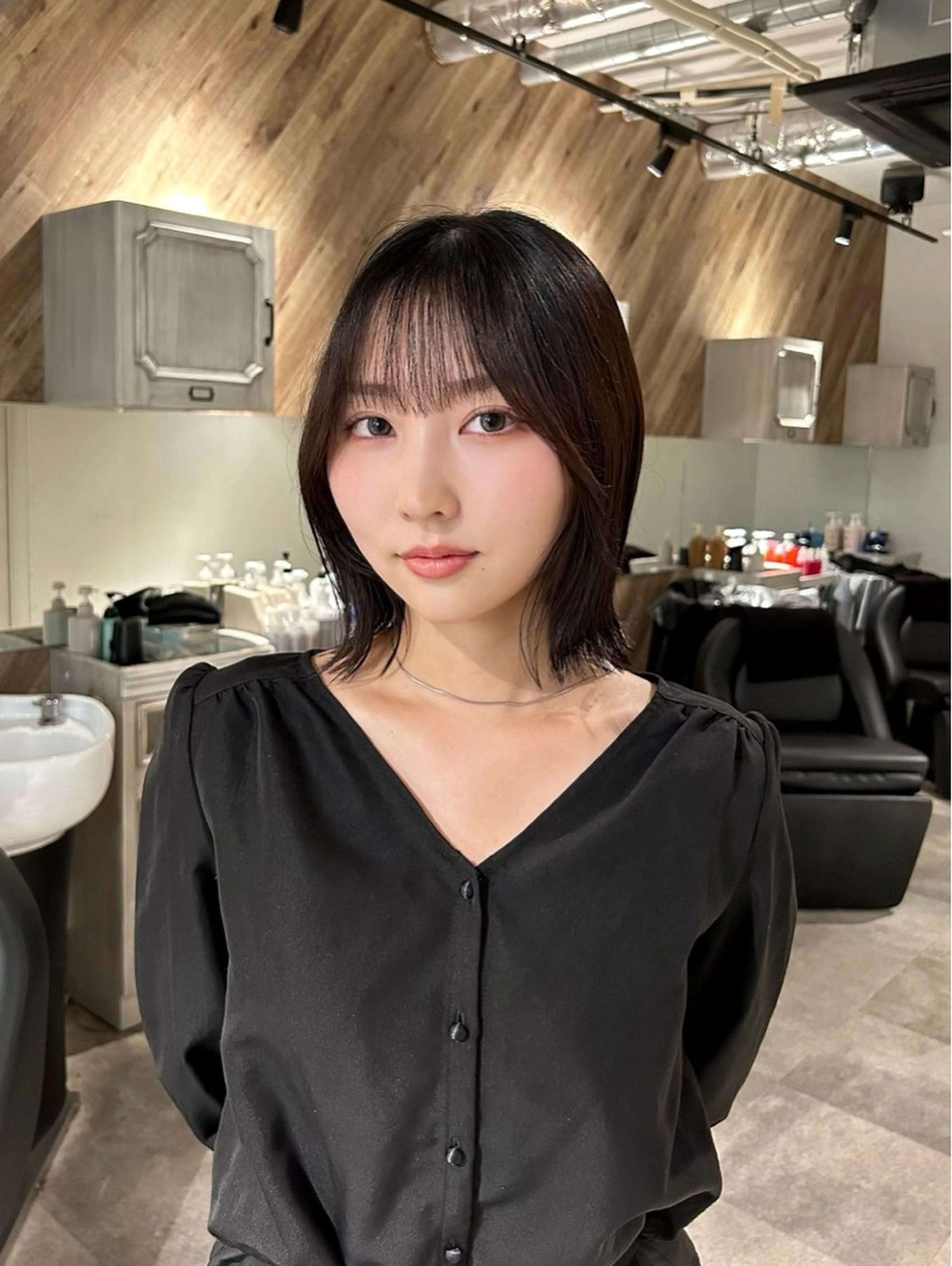 ショート ボブ シースルーバング ryo yaのヘアスタイル