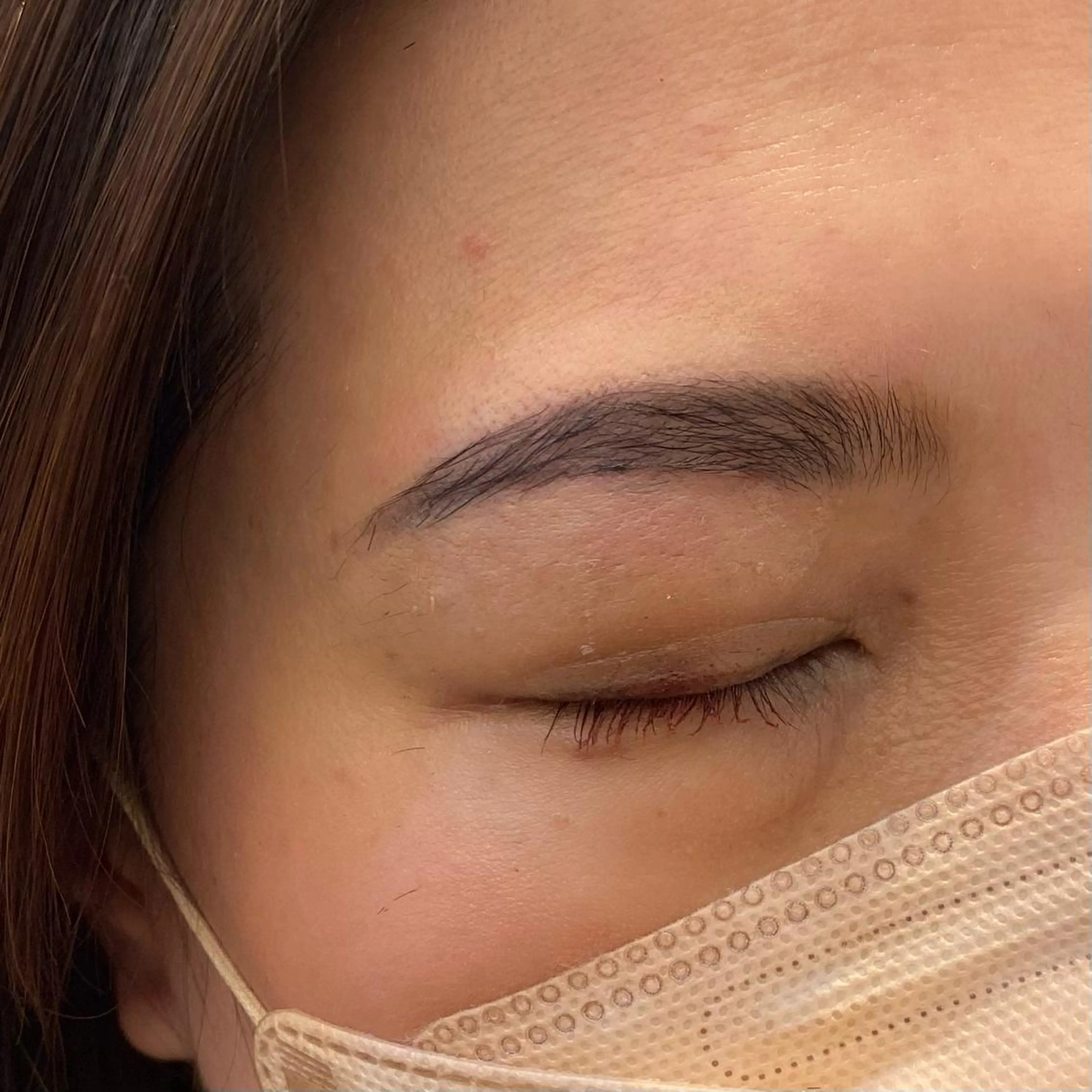 アイブロウ kuschel アリイのヘアスタイル