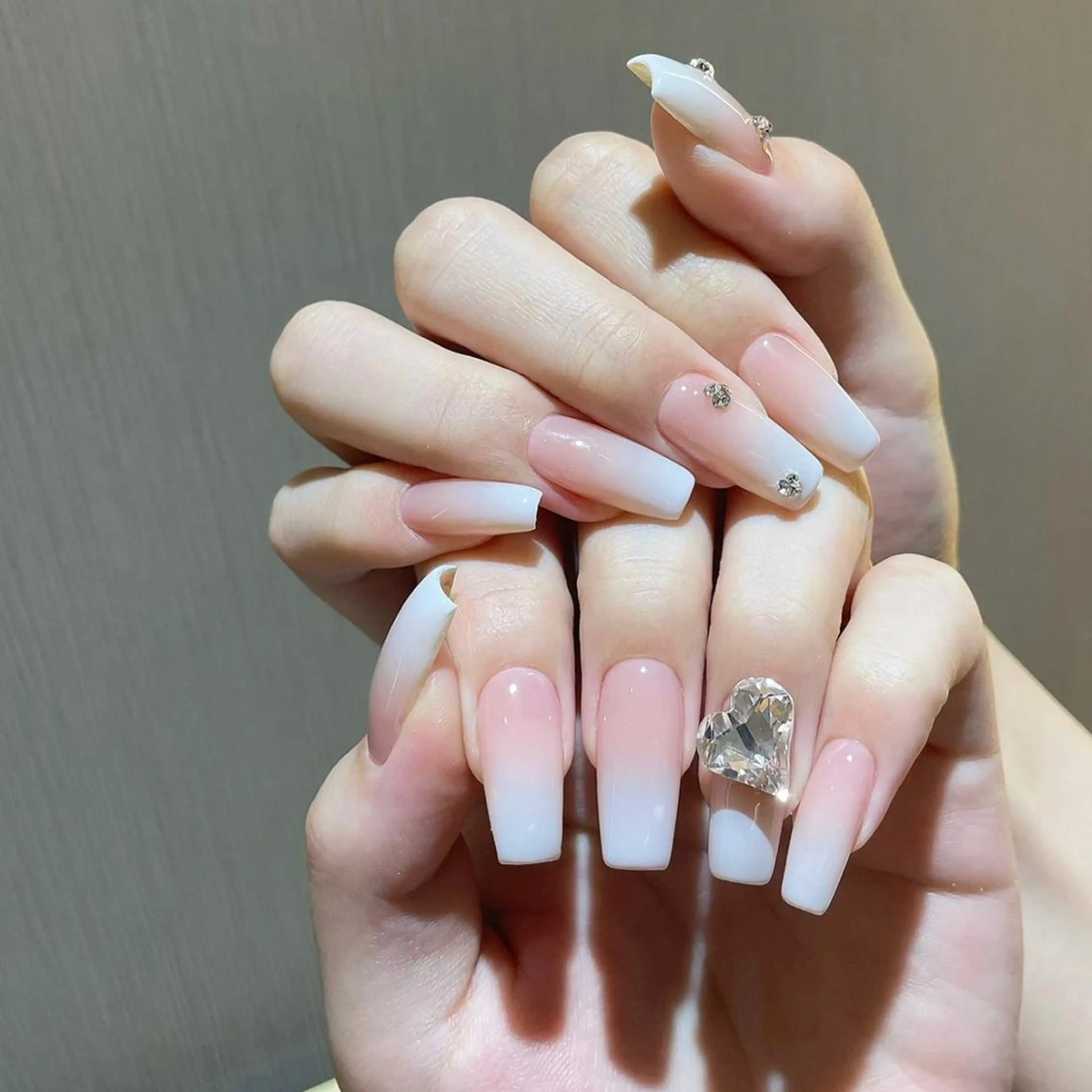 ネイル ハンドネイル Queens みなみのネイルデザイン
