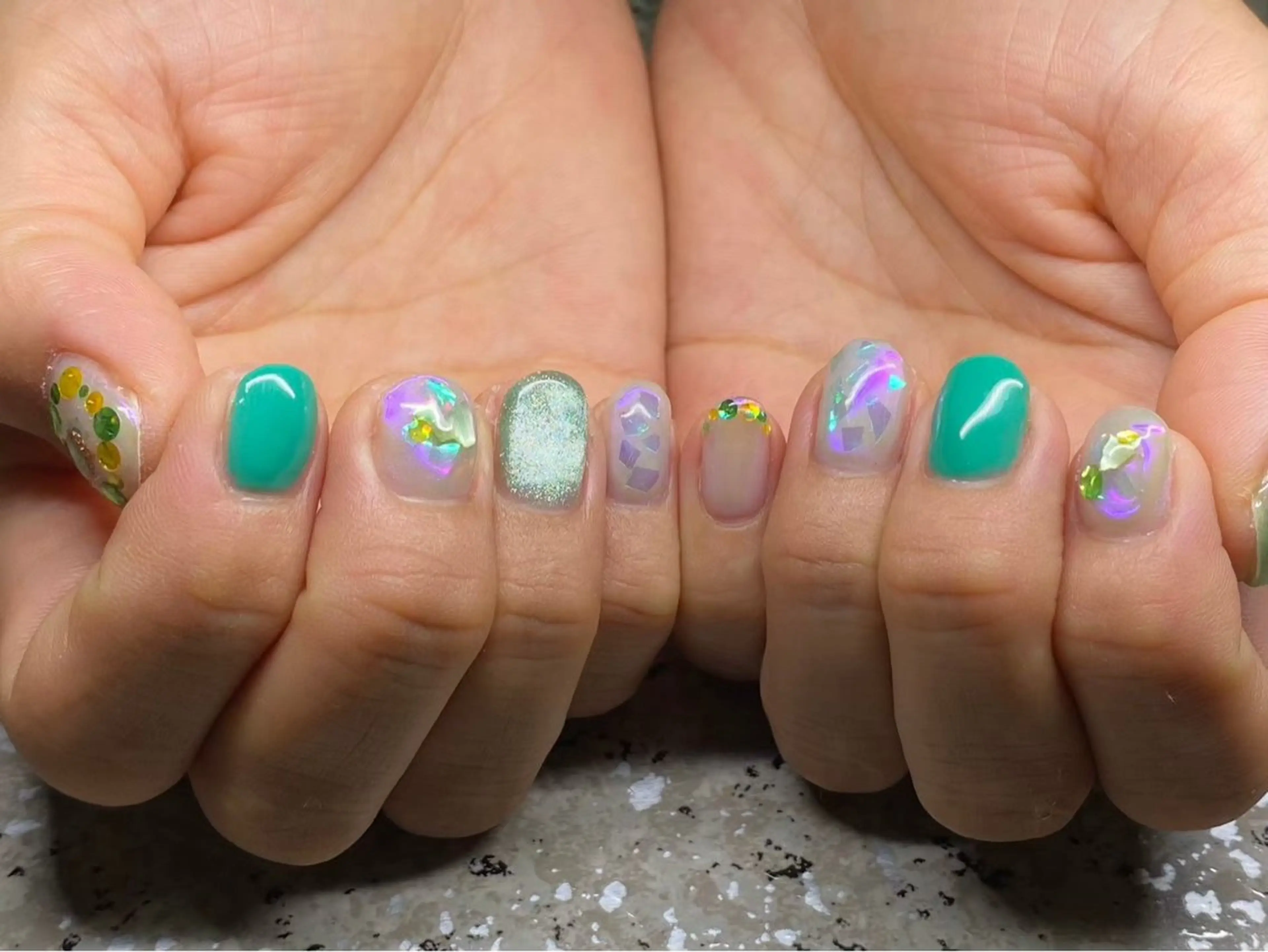 ネイル mau nail ,to skinのネイルデザイン