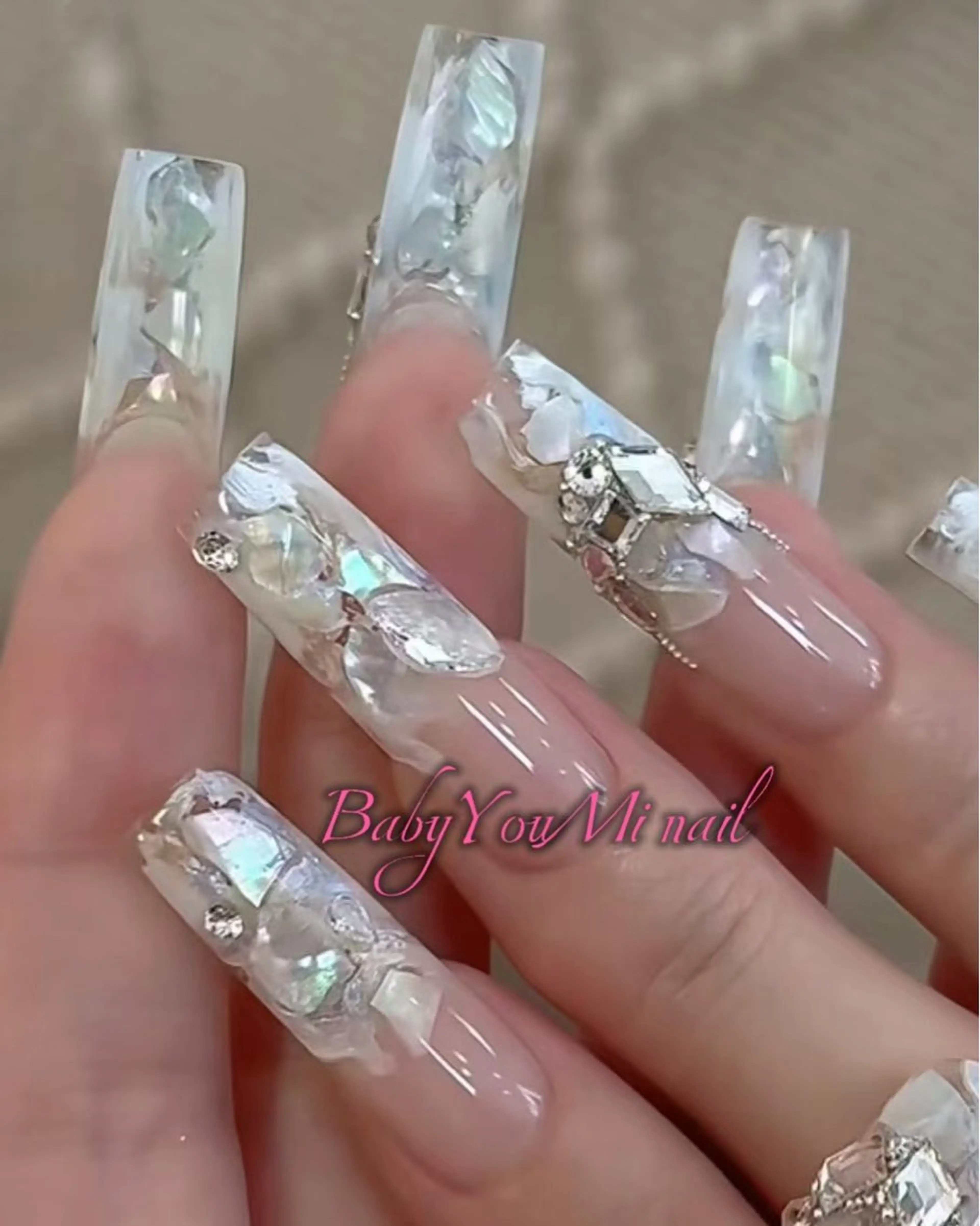 ネイル オーロラネイル フラワーネイル フットネイル フレンチネイル ジェルネイル ハンドネイル 相沢 さやかのネイルデザイン