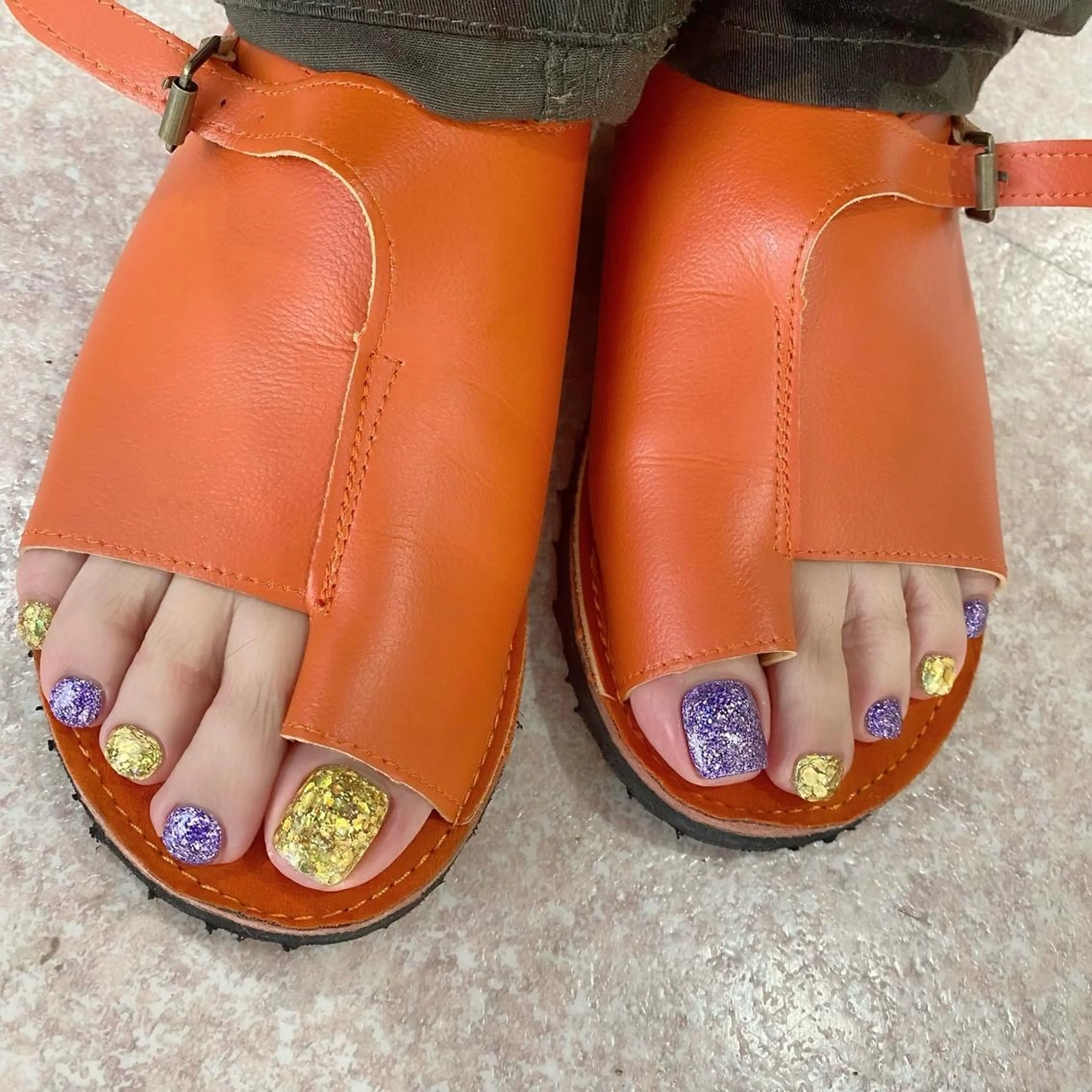 ショート カラー パーマ ヘアアレンジ メンズ キッズ ネイル マツエク・マツパ フットネイル ジェルネイル ラメ(グリッター) フットネイル Salon Ｋのネイルデザイン