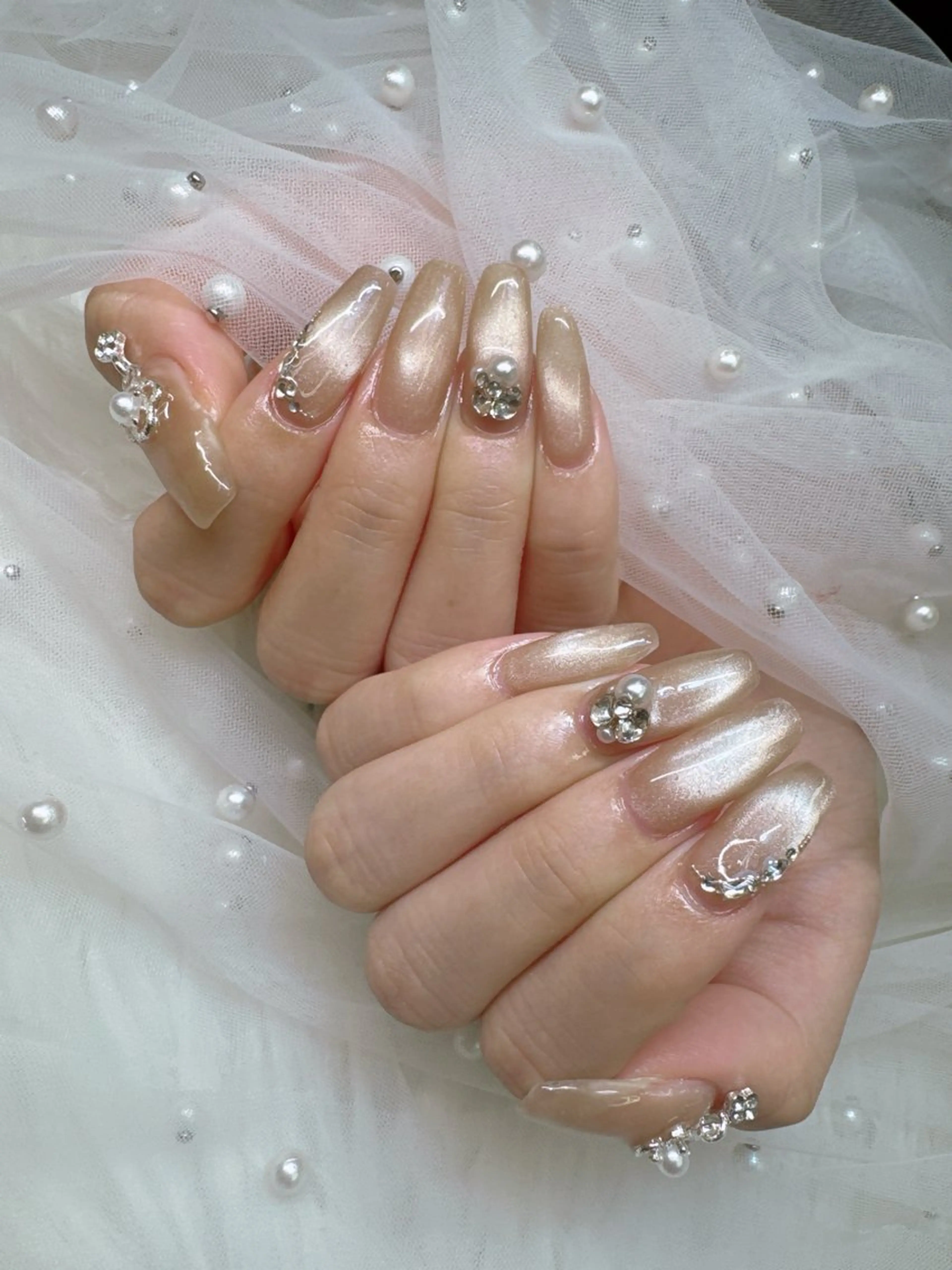 ネイル 成人式 フレンチネイル ジェルネイル ガラスフレンチ キラキラネイル ハンドネイル Queeens nailのネイルデザイン
