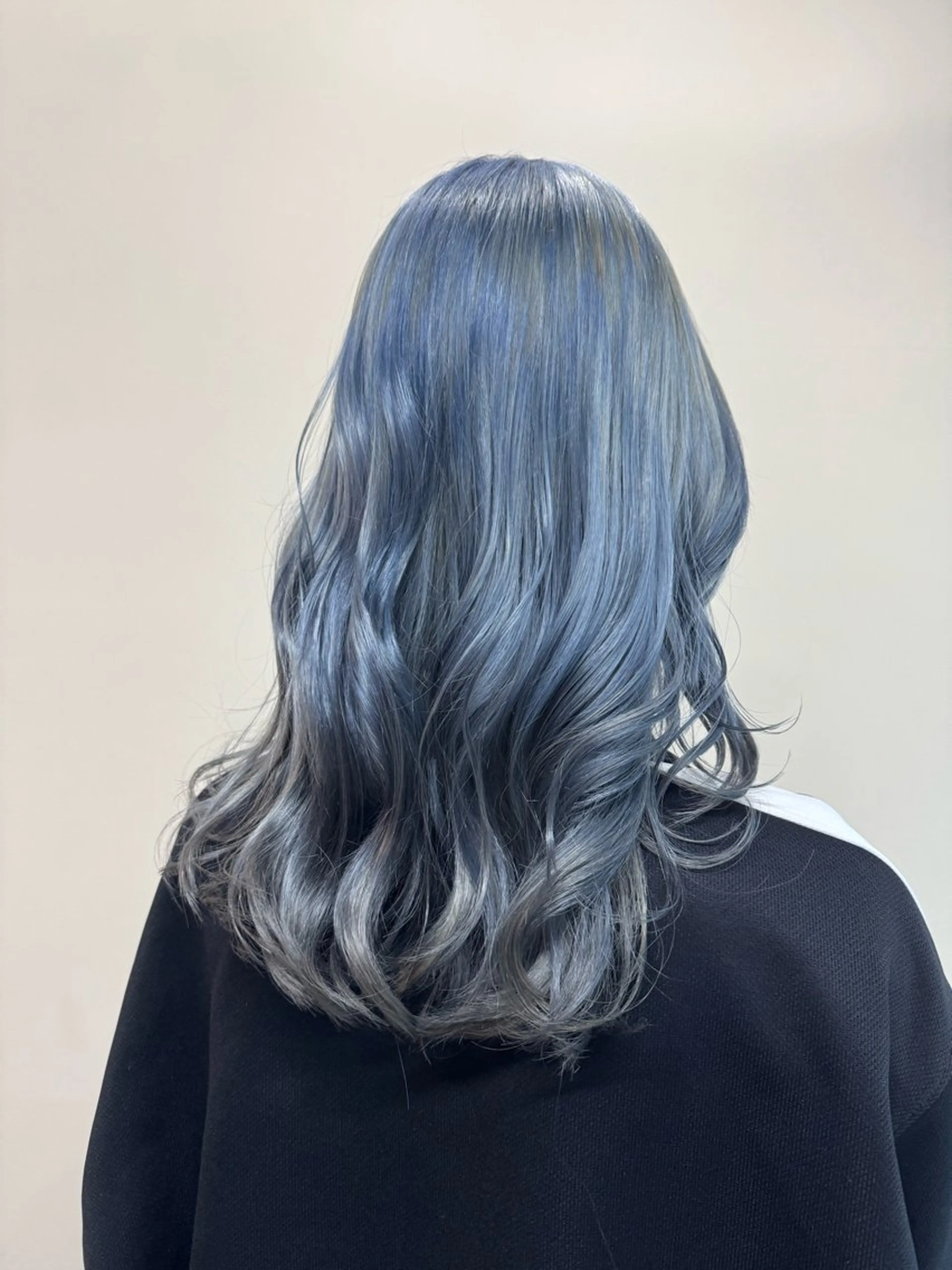 ブリーチリタッチ(3cm未満)+カラーの写真