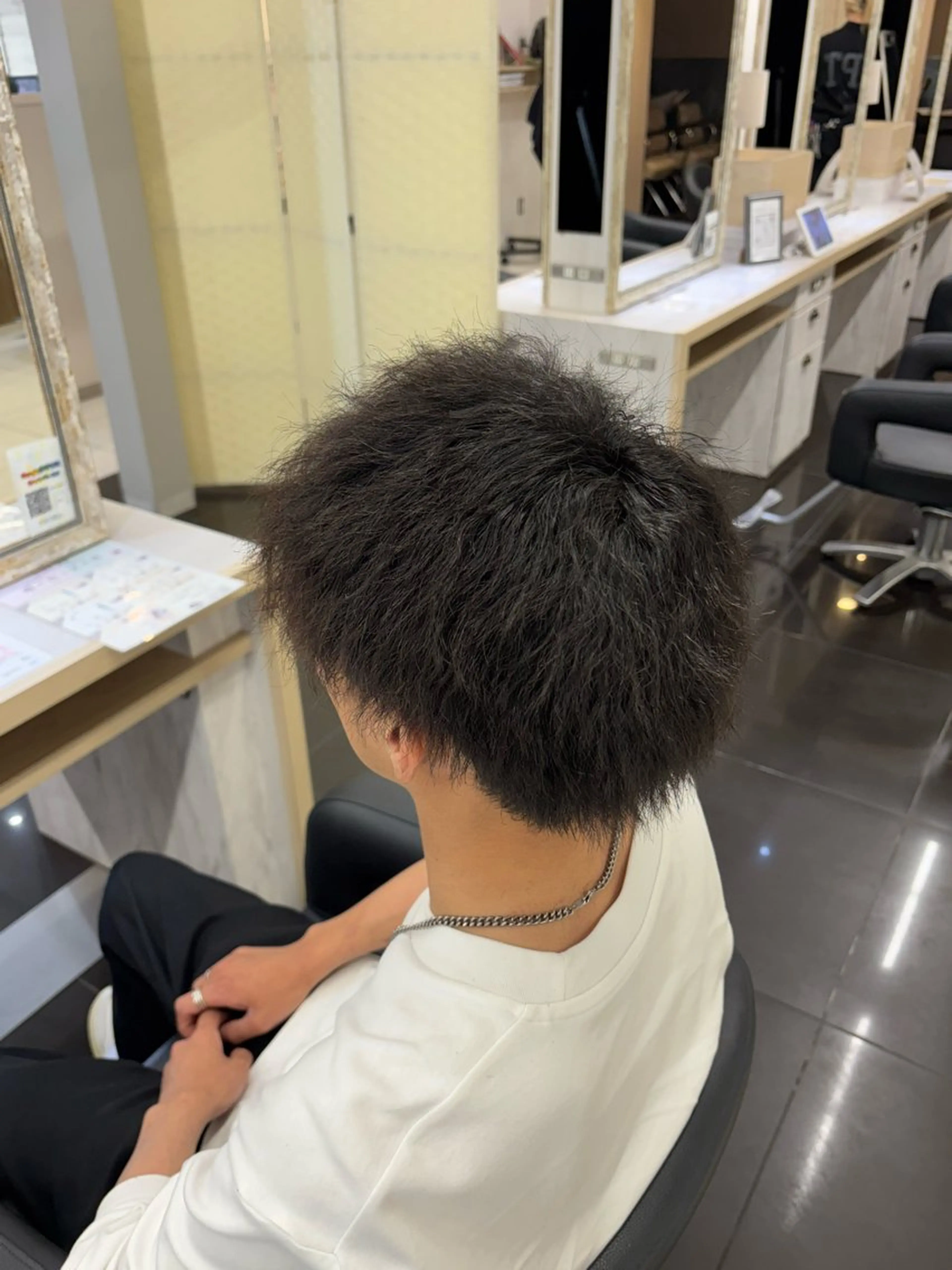 パーマ メンズ 梶山 愛夢のヘアスタイル