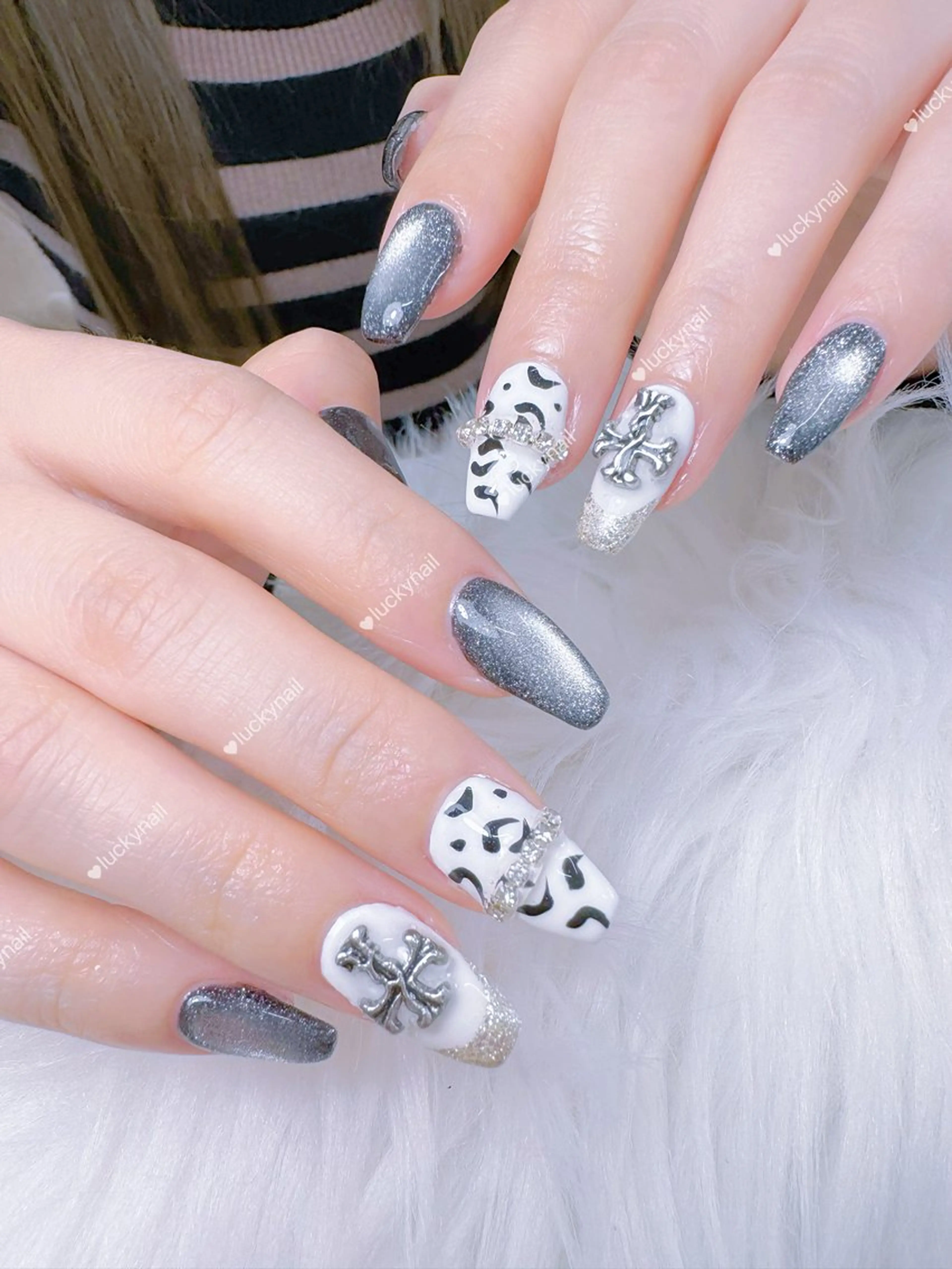 ネイル シンプルネイル Lucky Nailのネイルデザイン
