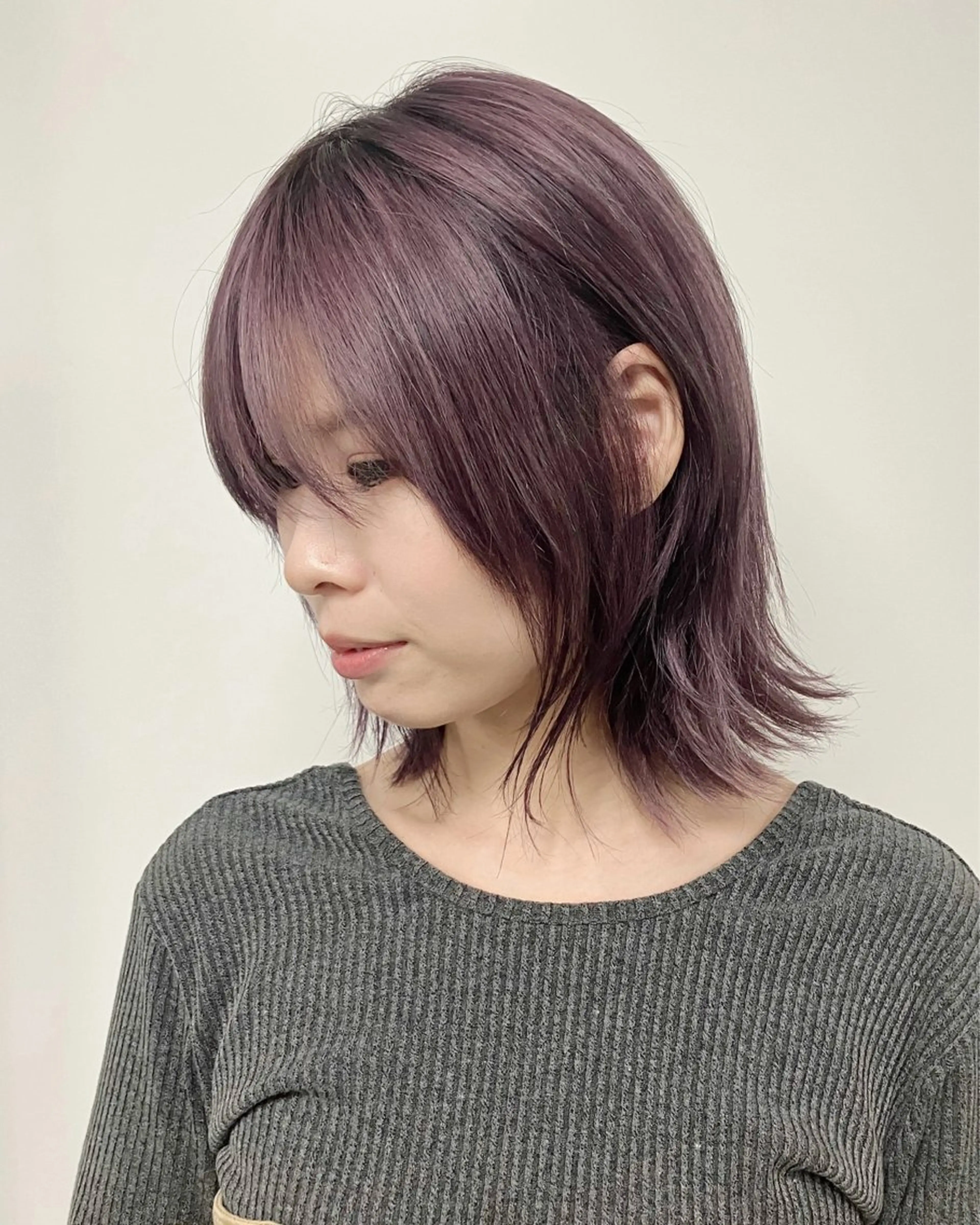 ミディアム ショートボブ ミディアムレイヤー ボブ レイヤーカット 似合わせカット fumikaブリーチ /ウルフのヘアスタイル