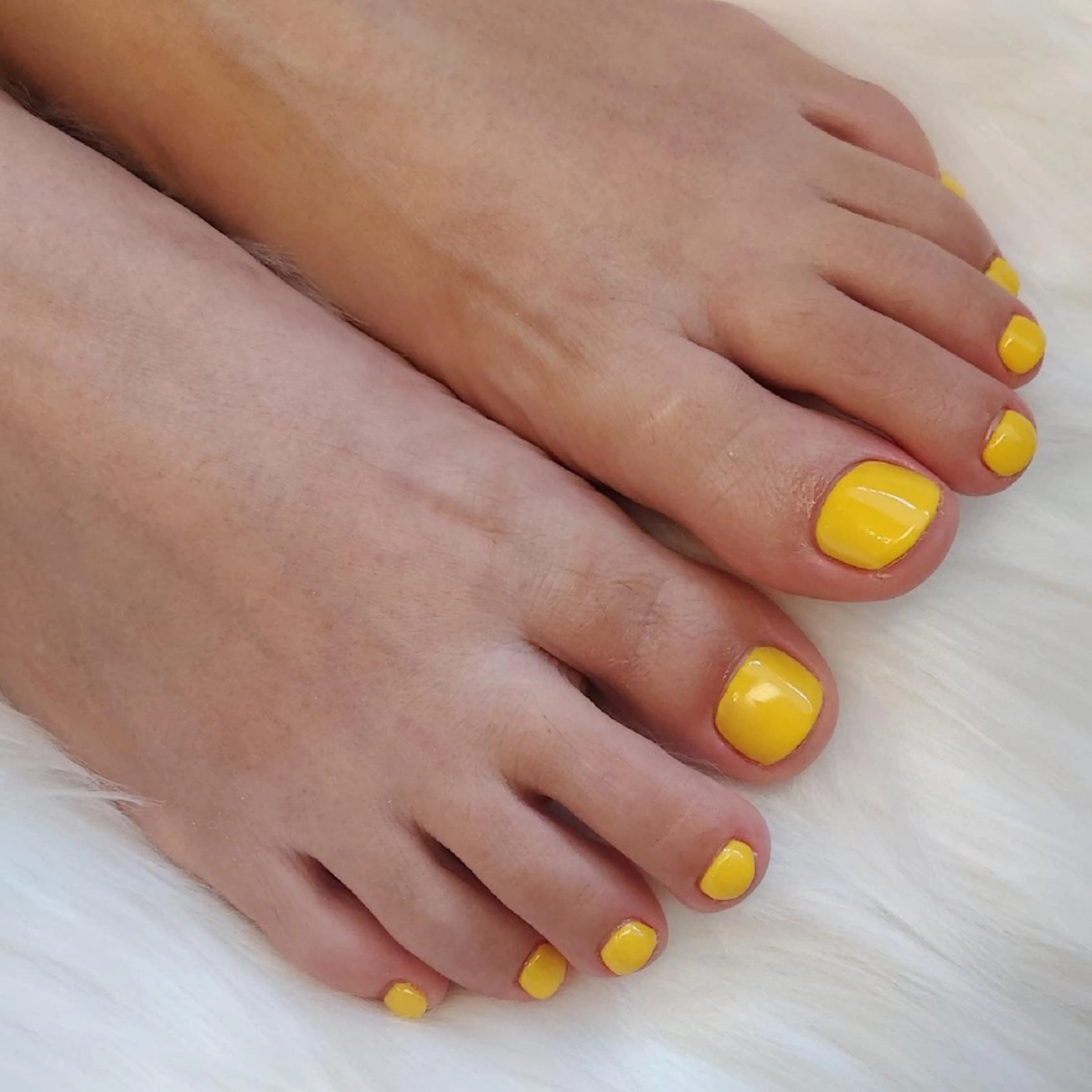 ネイル フットネイル ワンカラーネイル ジェヌインネイル 河内のネイルデザイン