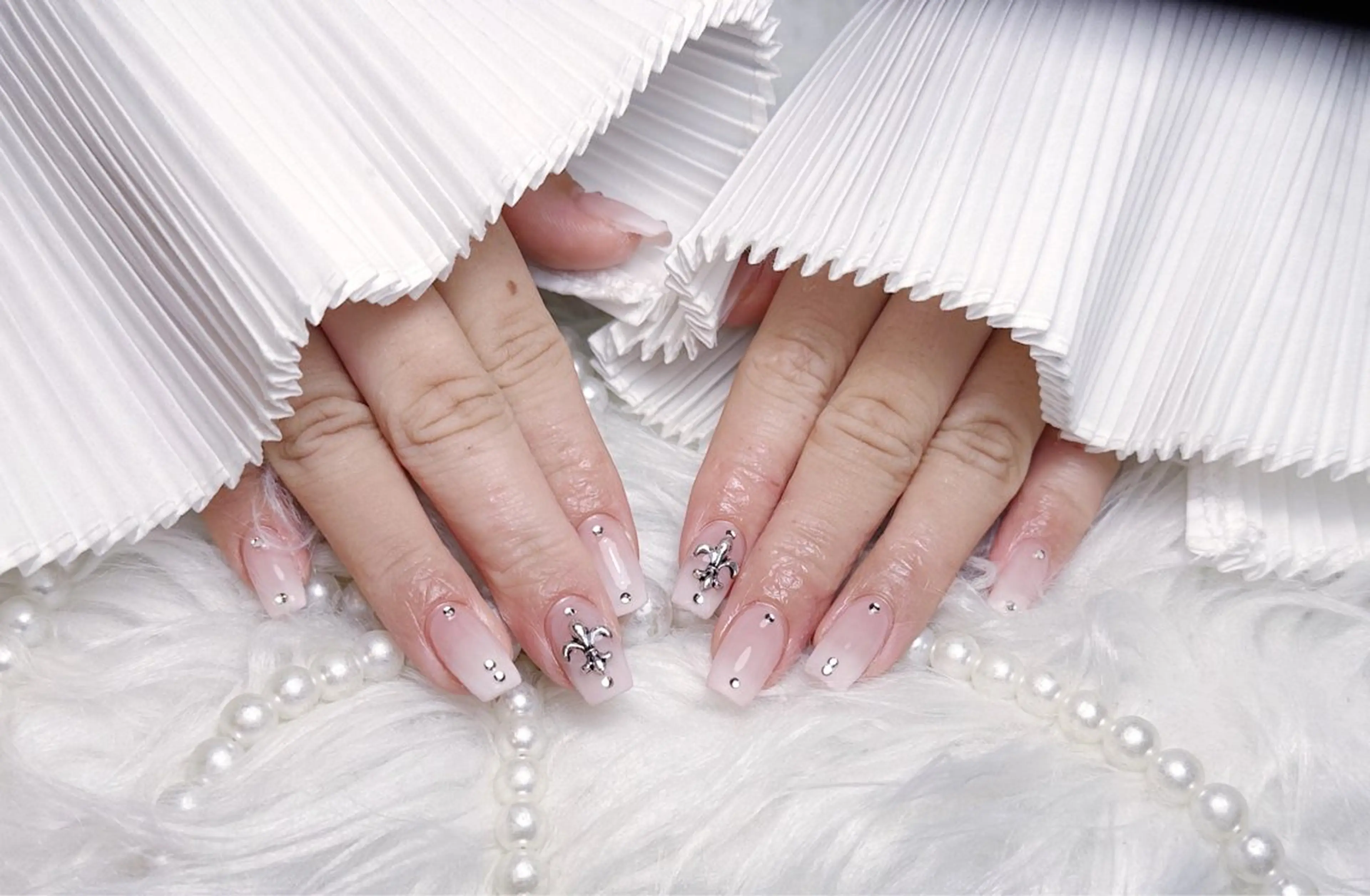 ネイル ハンドネイル ☁️Minmin Tsuki💙🩵のネイルデザイン