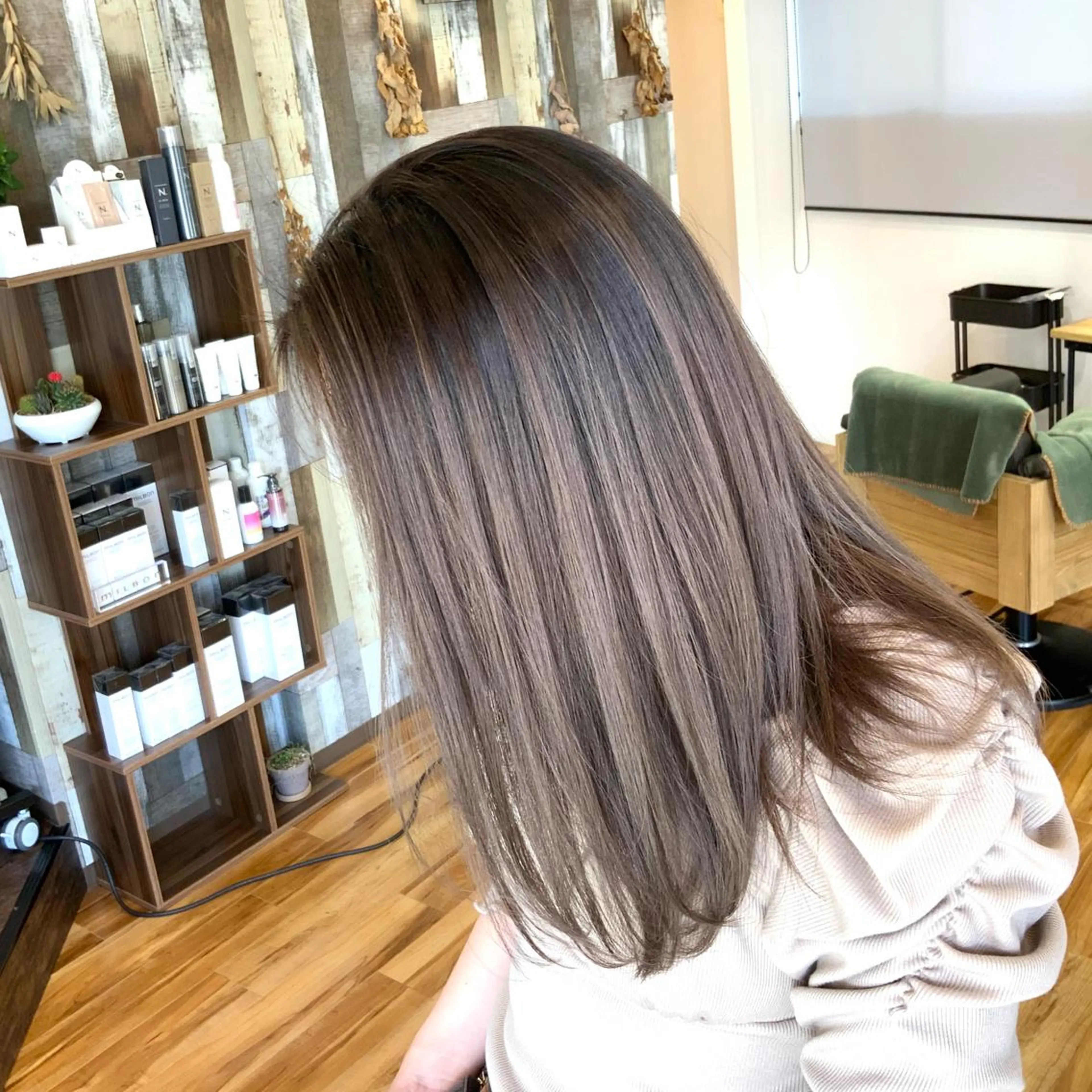 ミディアム レイヤーカット 🍀favori🍀 kanekoのヘアスタイル