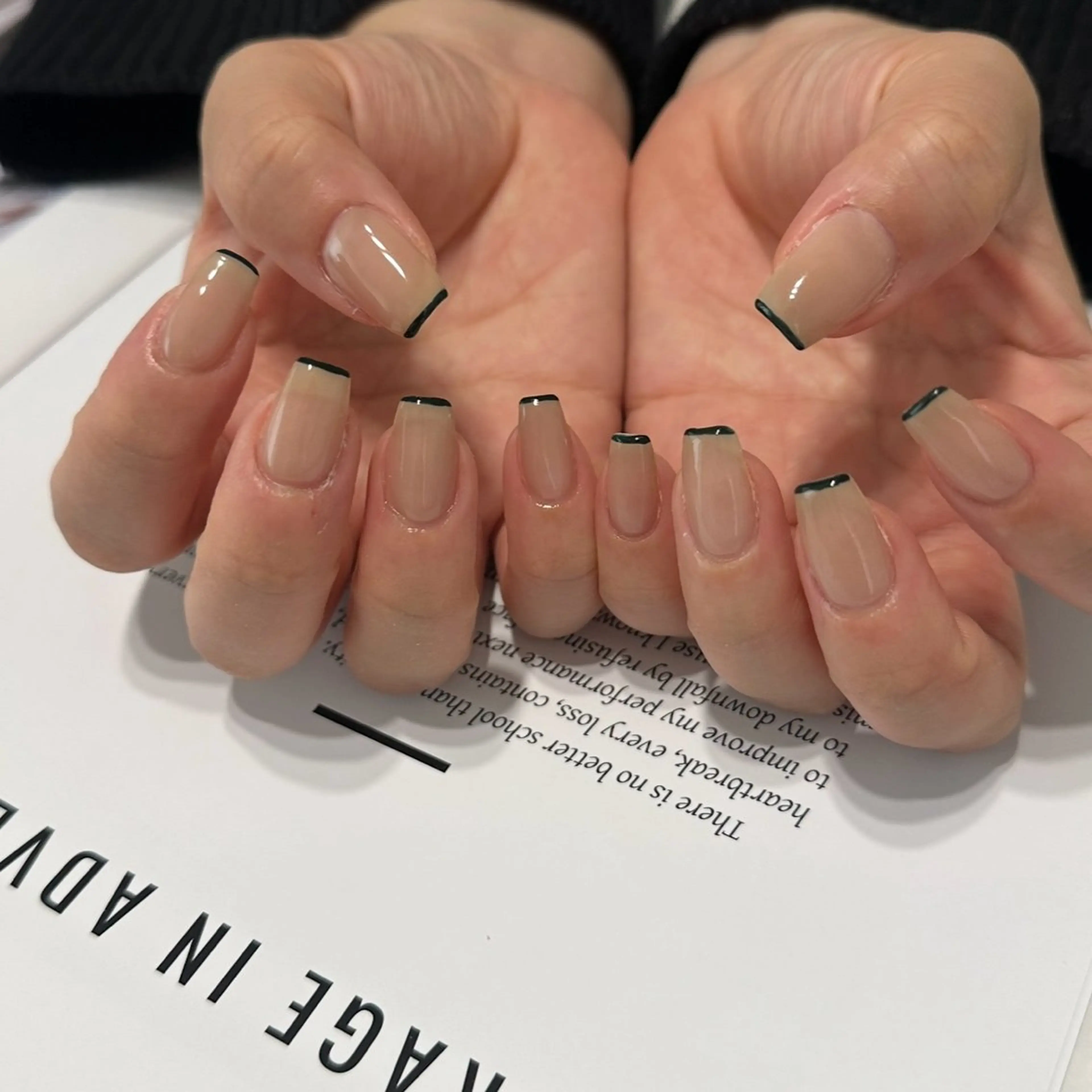 ネイル フレンチネイル グリーン ハンドネイル nail salon Cyaanのネイルデザイン