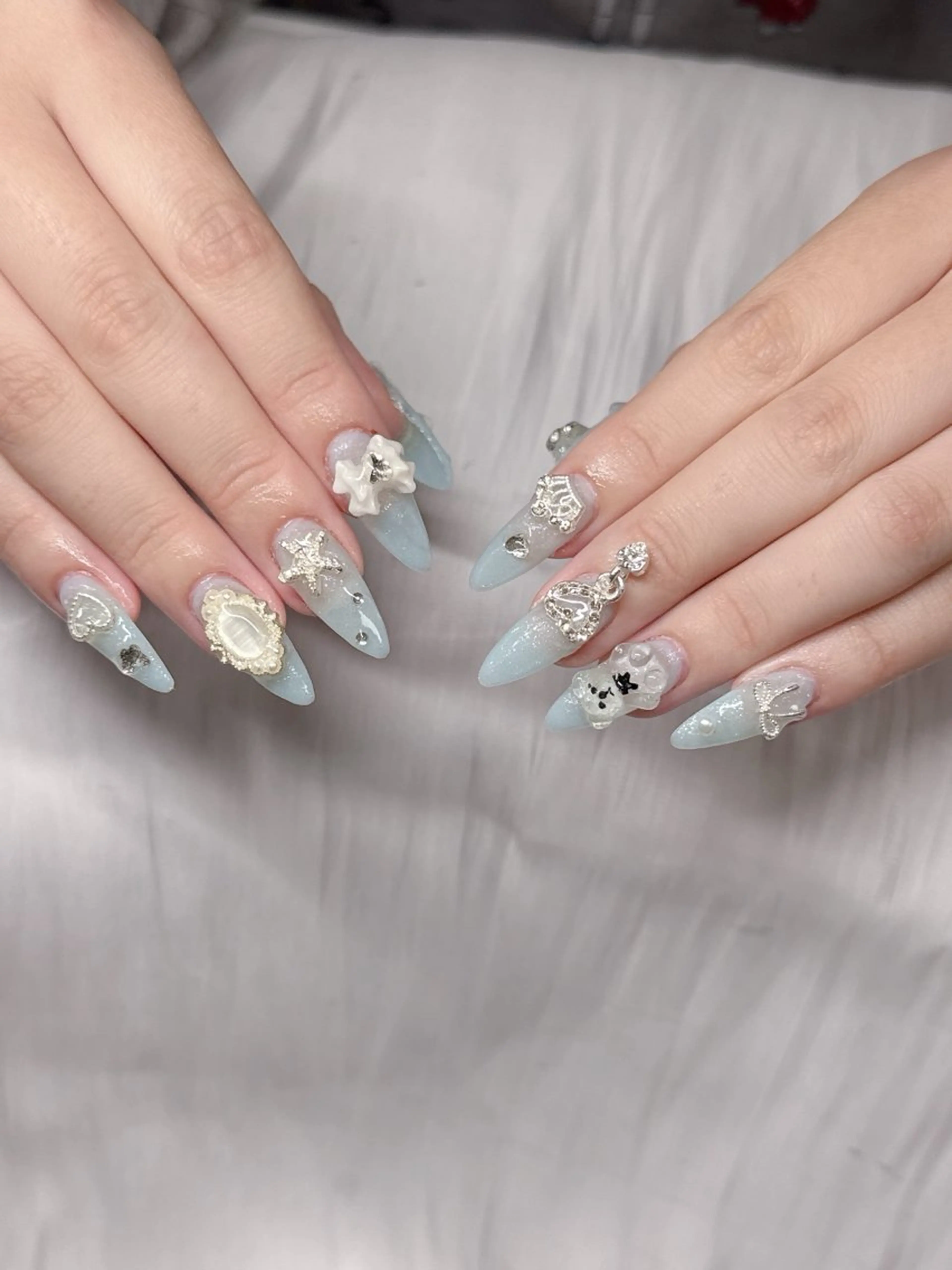 ネイル オーロラネイル チークネイル 長さ出し フットネイル フレンチネイル ハンドネイル Lee Ainのネイルデザイン