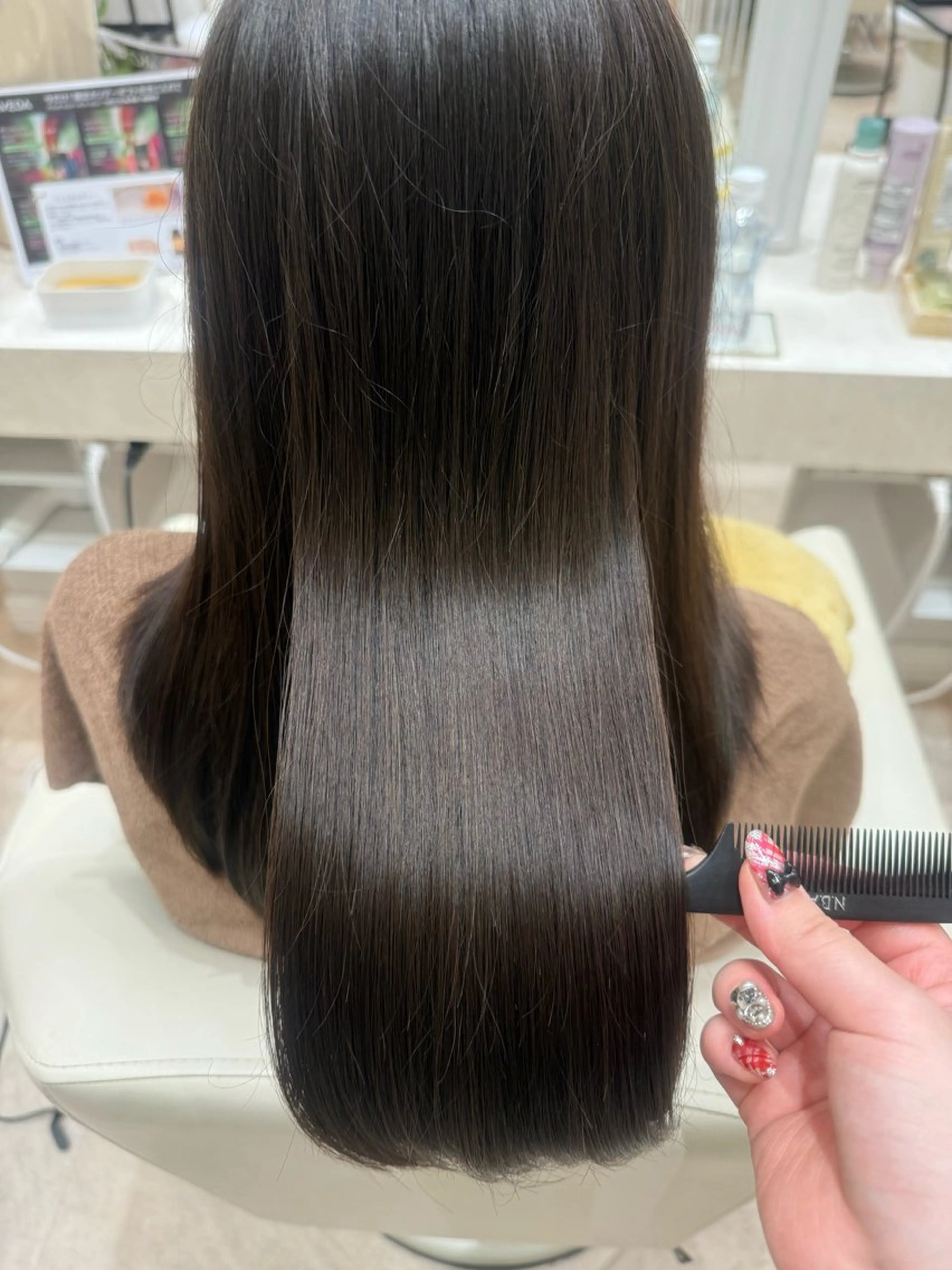 ロング 顔周りカット レイヤーカット 縮毛矯正 カット 縮毛矯正 練習モデルさん募集中 HONOKAのヘアスタイル