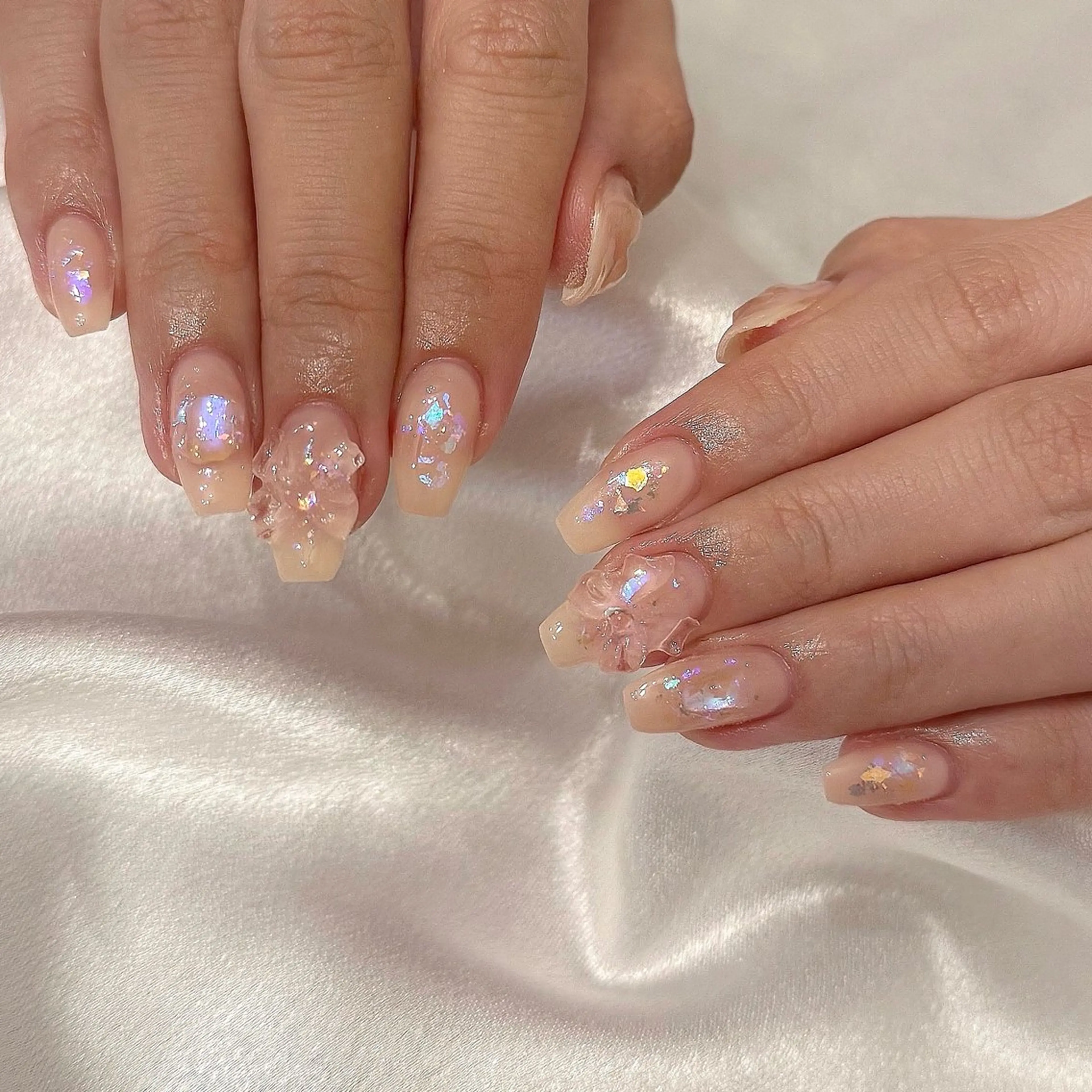 ネイル シュシュ 🎀 girly nailのネイルデザイン