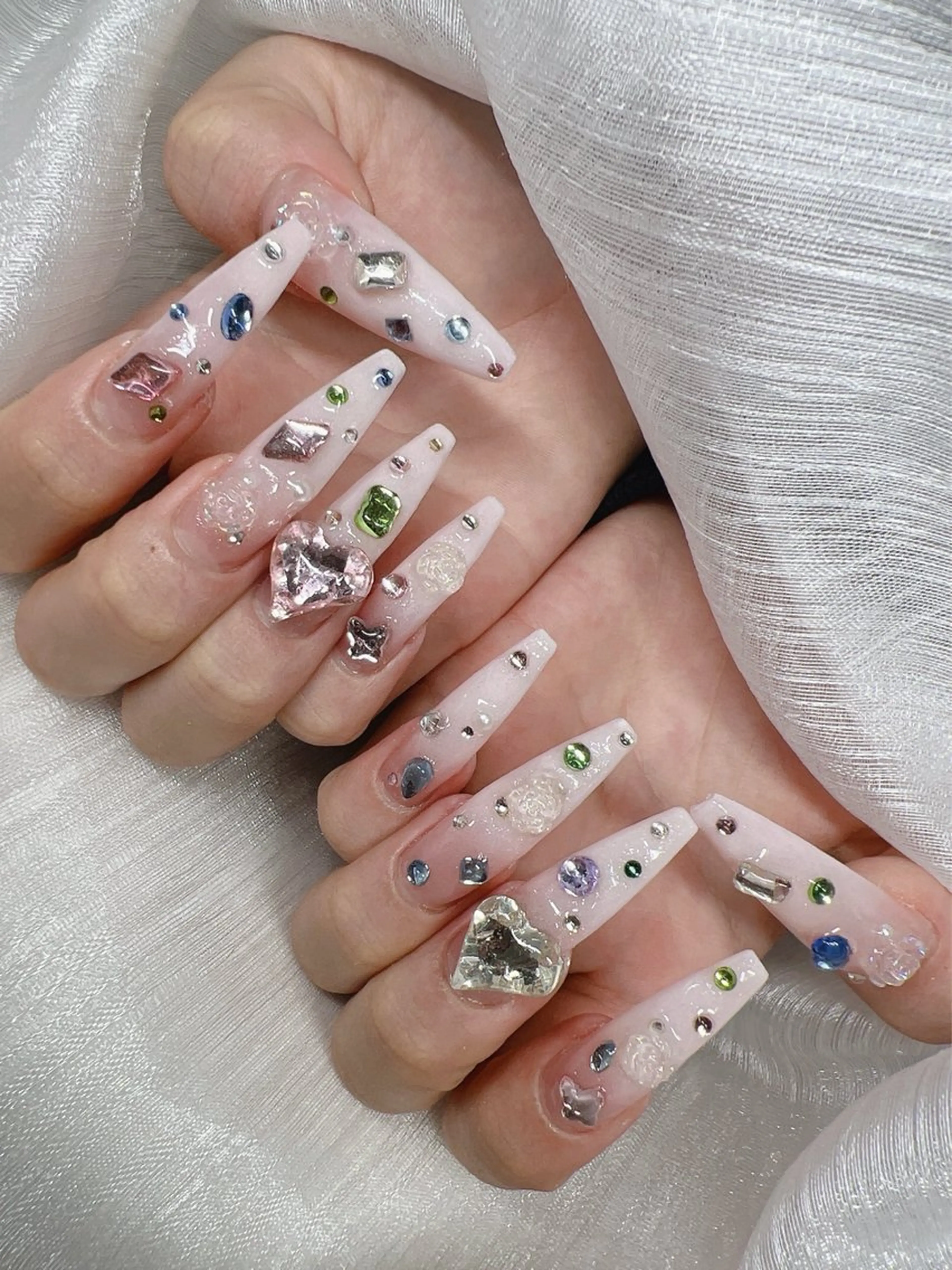 ネイル 長さ出し グラデーション 卒業式 キラキラネイル マグネットネイル ハンドネイル Lee Nails チップ長さだし専門店のネイルデザイン