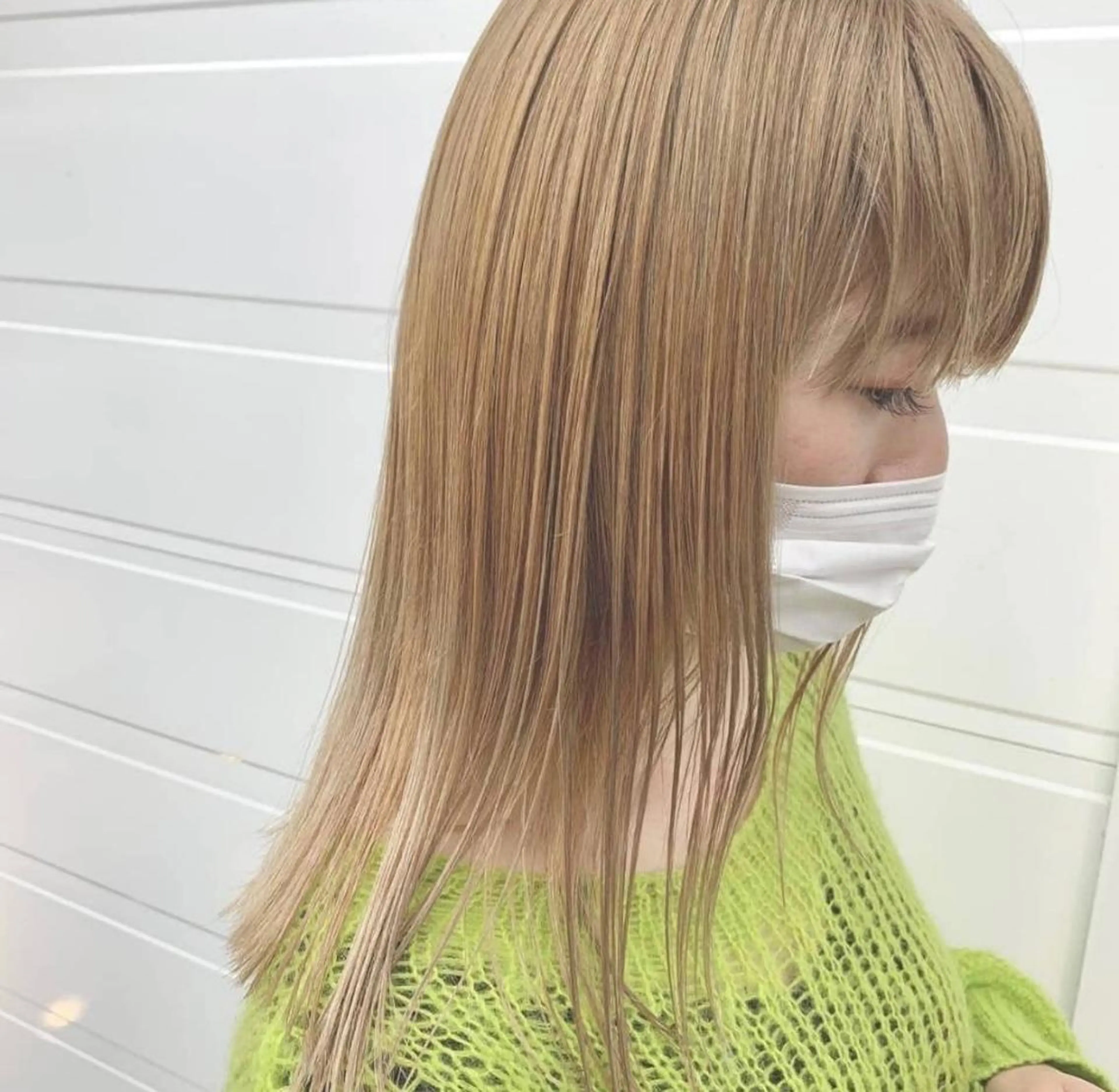 セミロング カラー ハイトーンカラー doc. 和田のヘアスタイル
