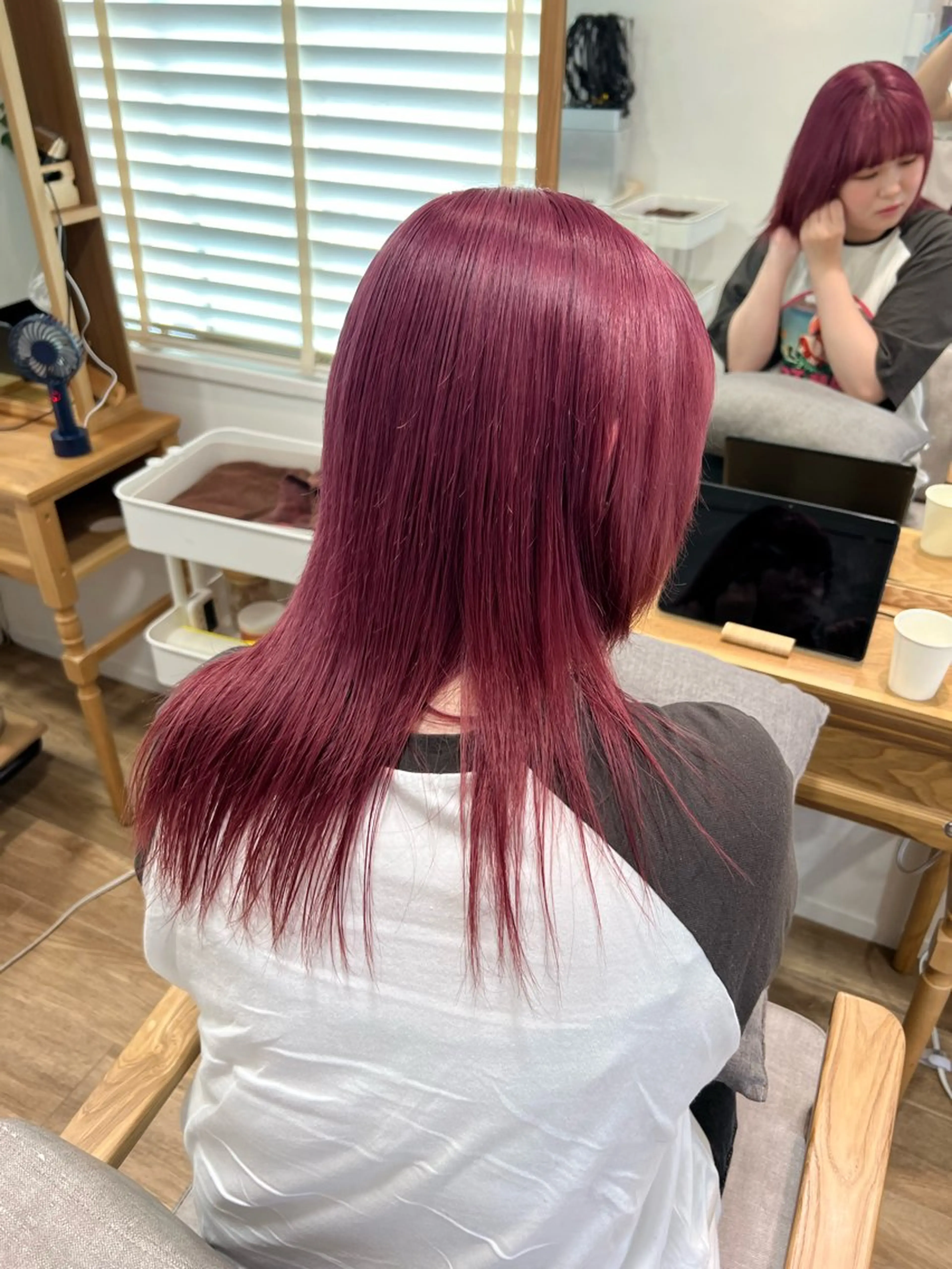 セミロング パープルカラー MIZUKI 〰️🤍のヘアスタイル