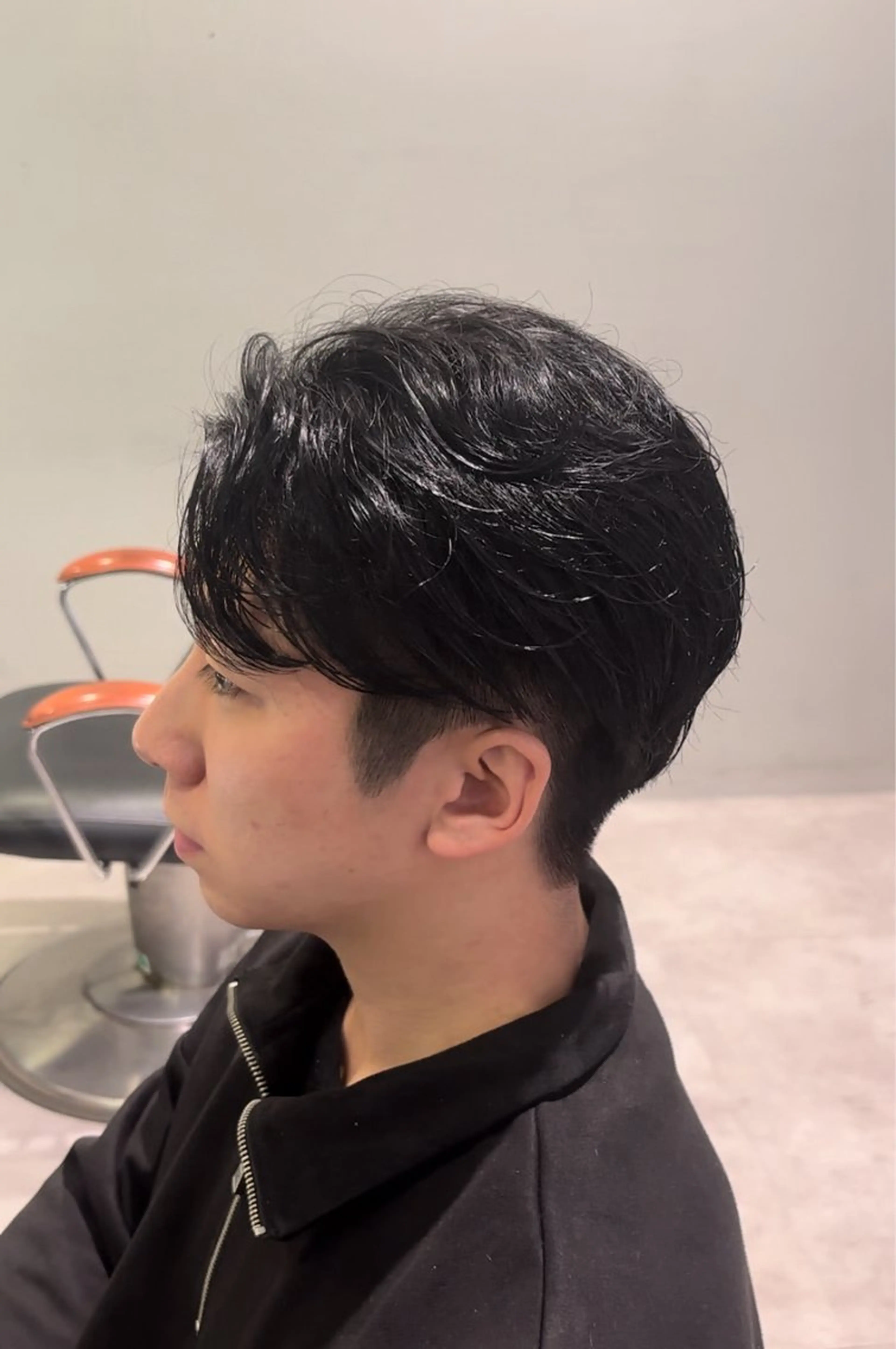 ミディアム メンズ ミディアムパーマ メンズパーマ メンズ特化／韓国風 /江戸谷大晴のヘアスタイル