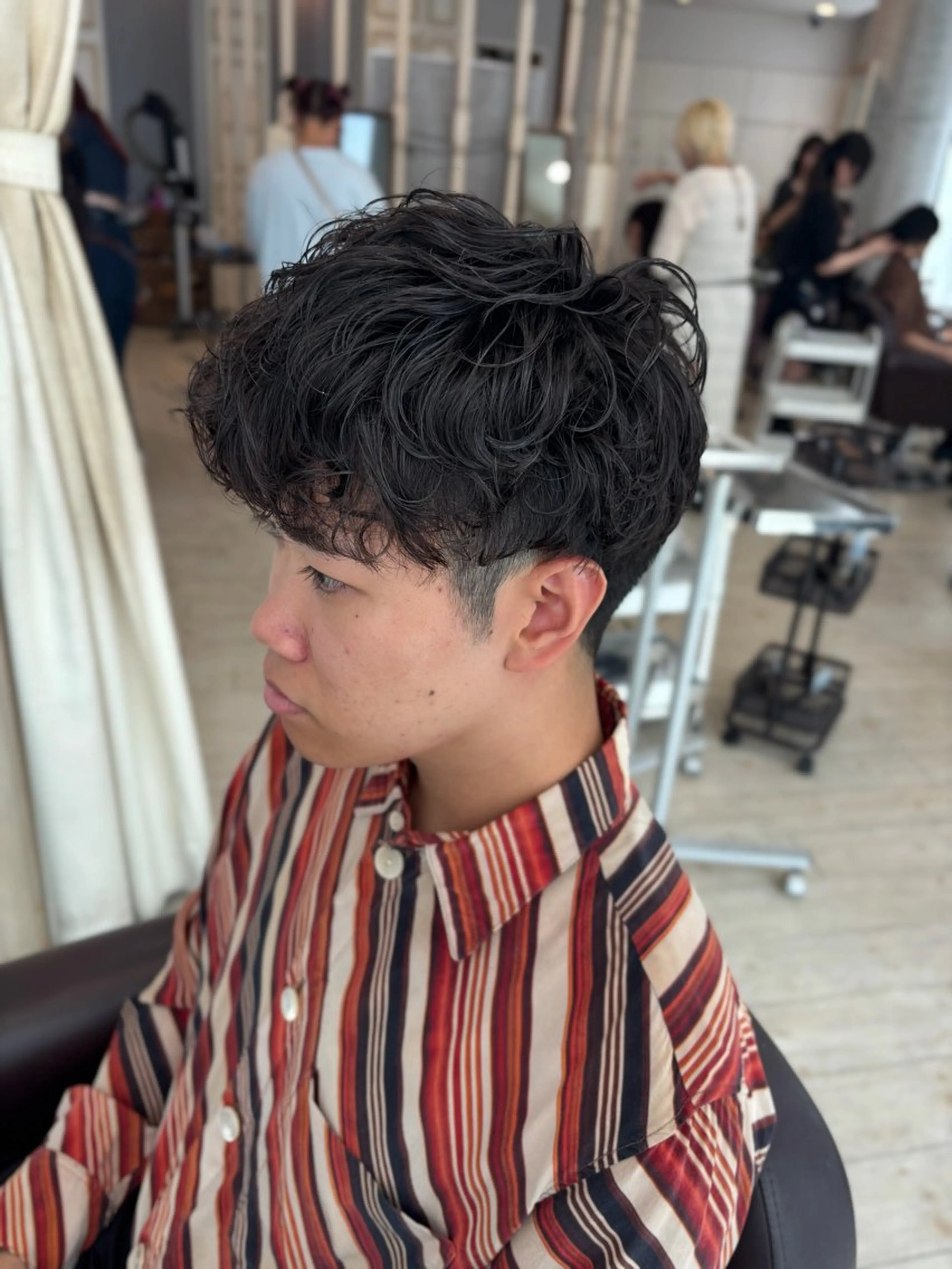 パーマ メンズ マッシュ メンズパーマ メンズショート 刈り上げ ニュアンスパーマ カット パーマ サソウ ユリエ🥥のヘアスタイル