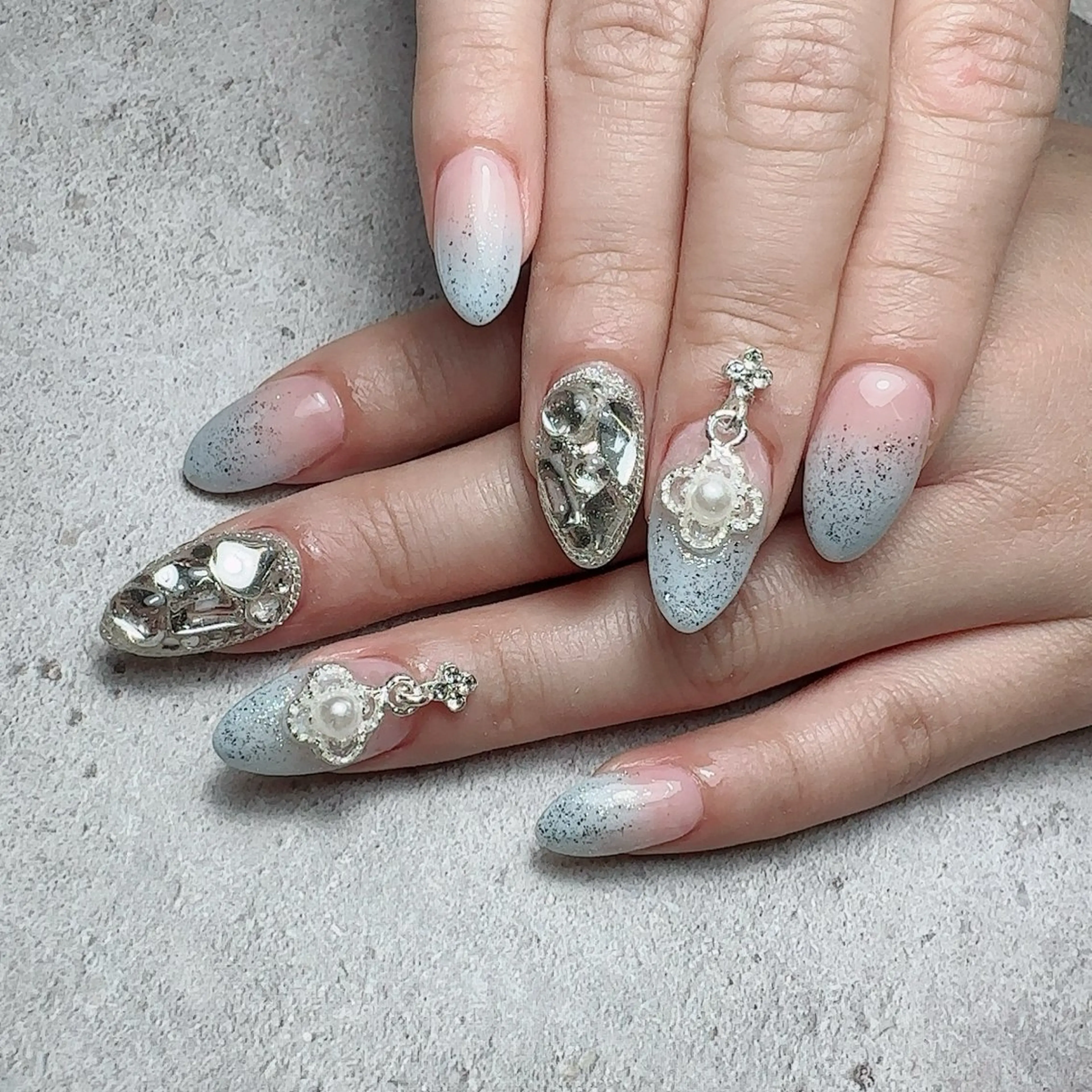 ネイル アートネイル ハート マグネットネイル 持ち込み ニュアンスネイル ハンドネイル Nailsalon Mimiy..♡のネイルデザイン