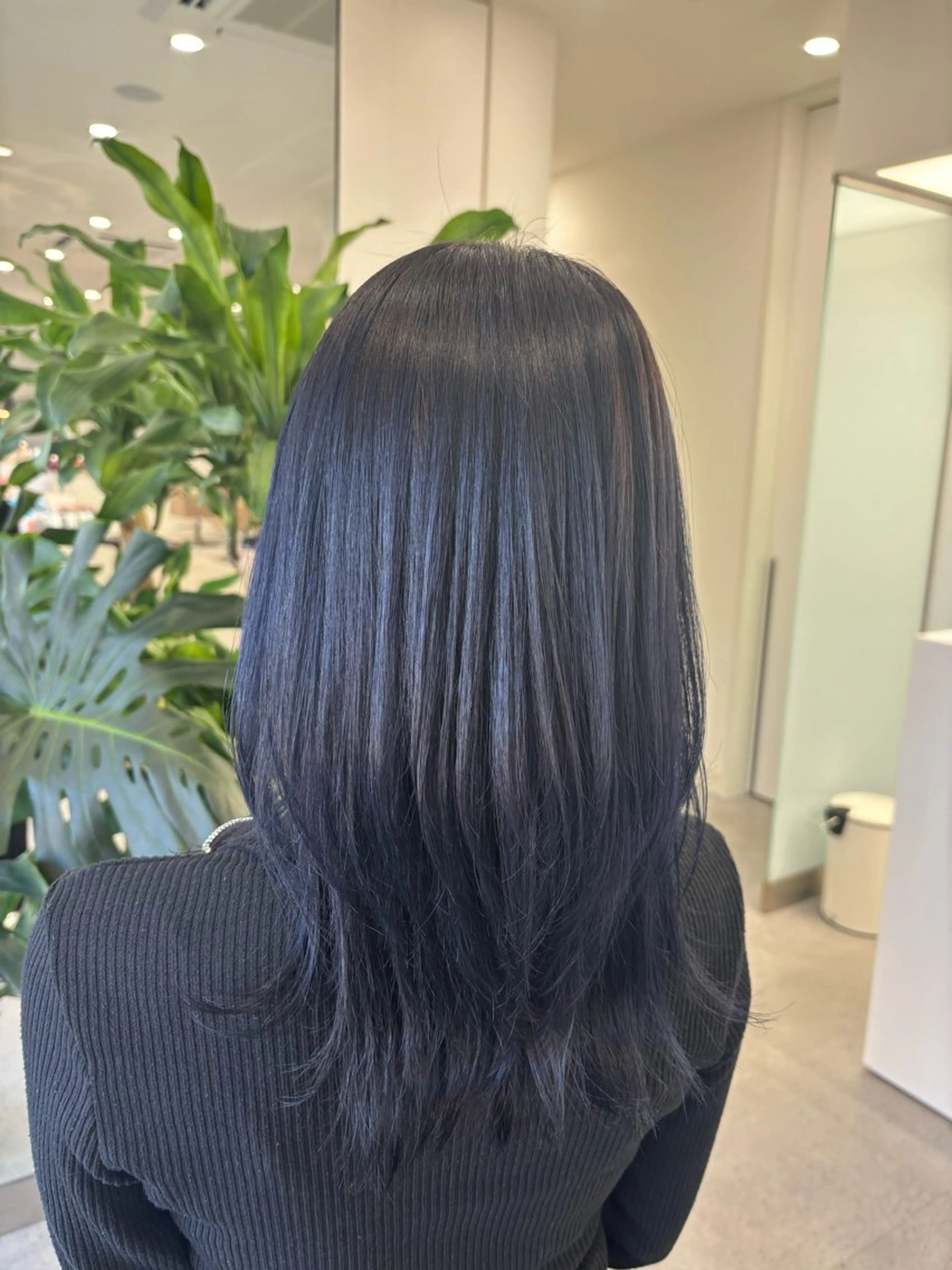 カラー バイオレットカラー ヘアカラー 彦坂 優月のヘアスタイル