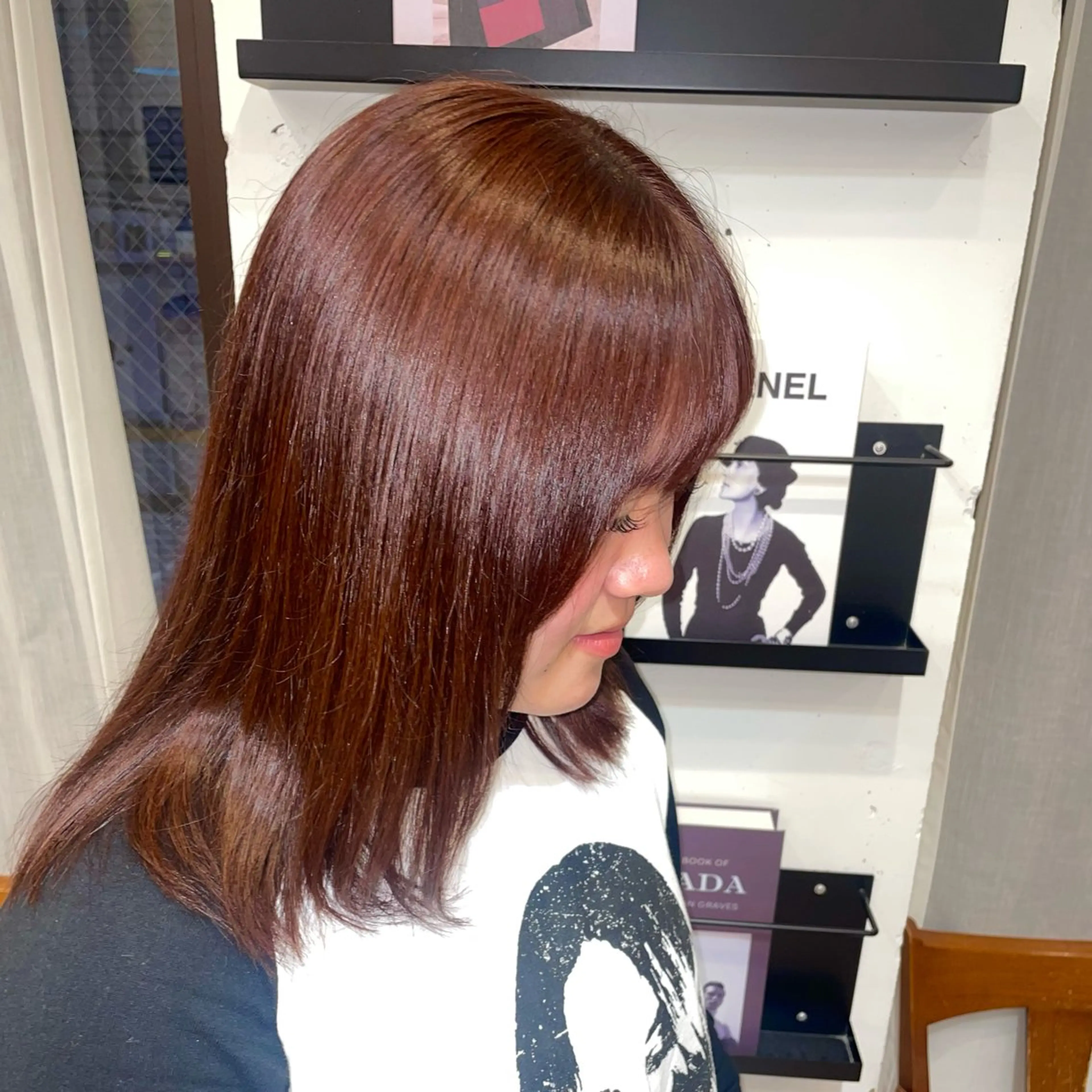 カラー 新原 陽那のヘアスタイル