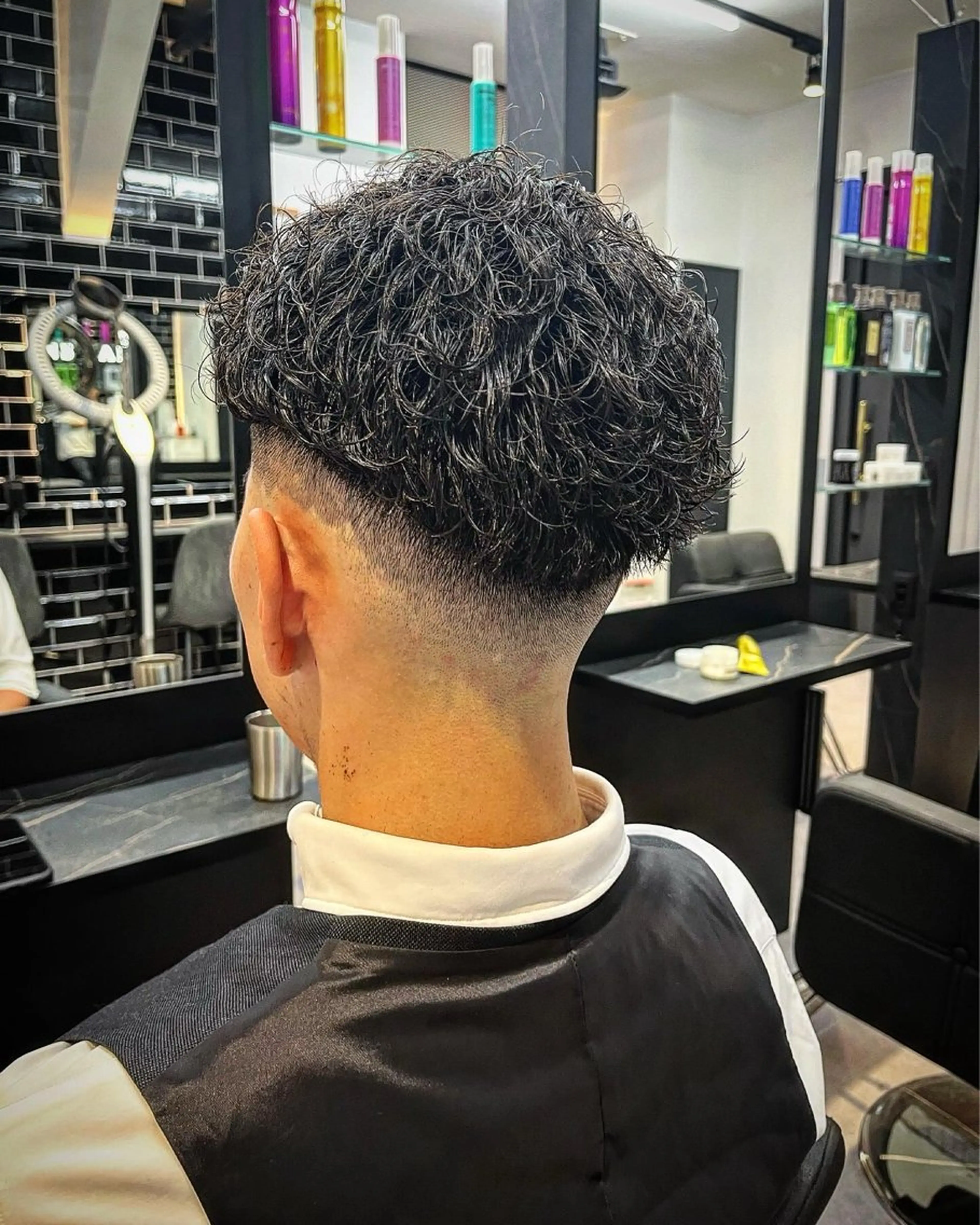 ショート パーマ ヘアアレンジ メンズ フェードカット メンズパーマ スキンフェード men'slapis YUTOのヘアスタイル