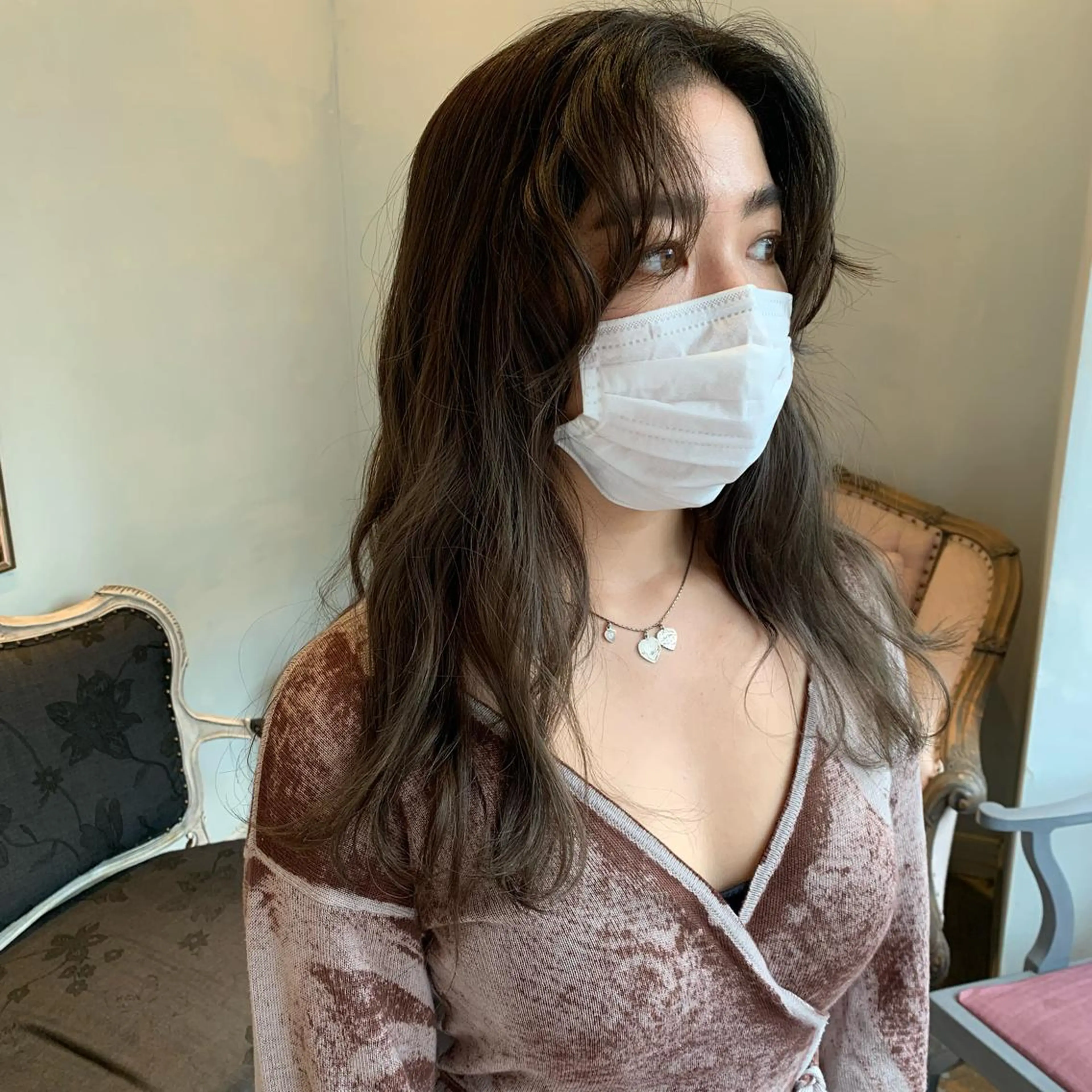 ロング カラー ヘアカラー SAKINO． ベージュカラーのヘアスタイル