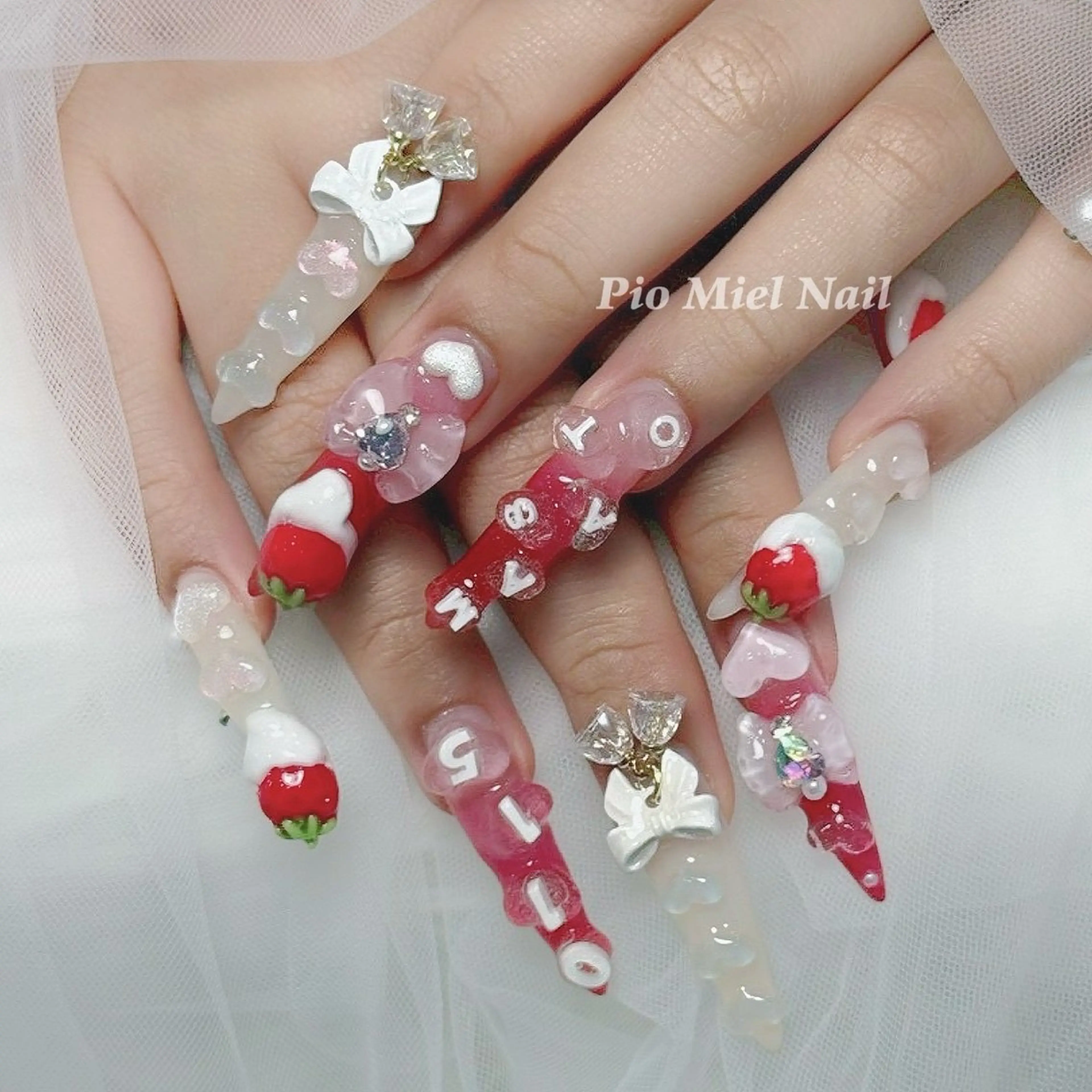 ネイル ハンドネイル HANA 長さだしのネイルデザイン