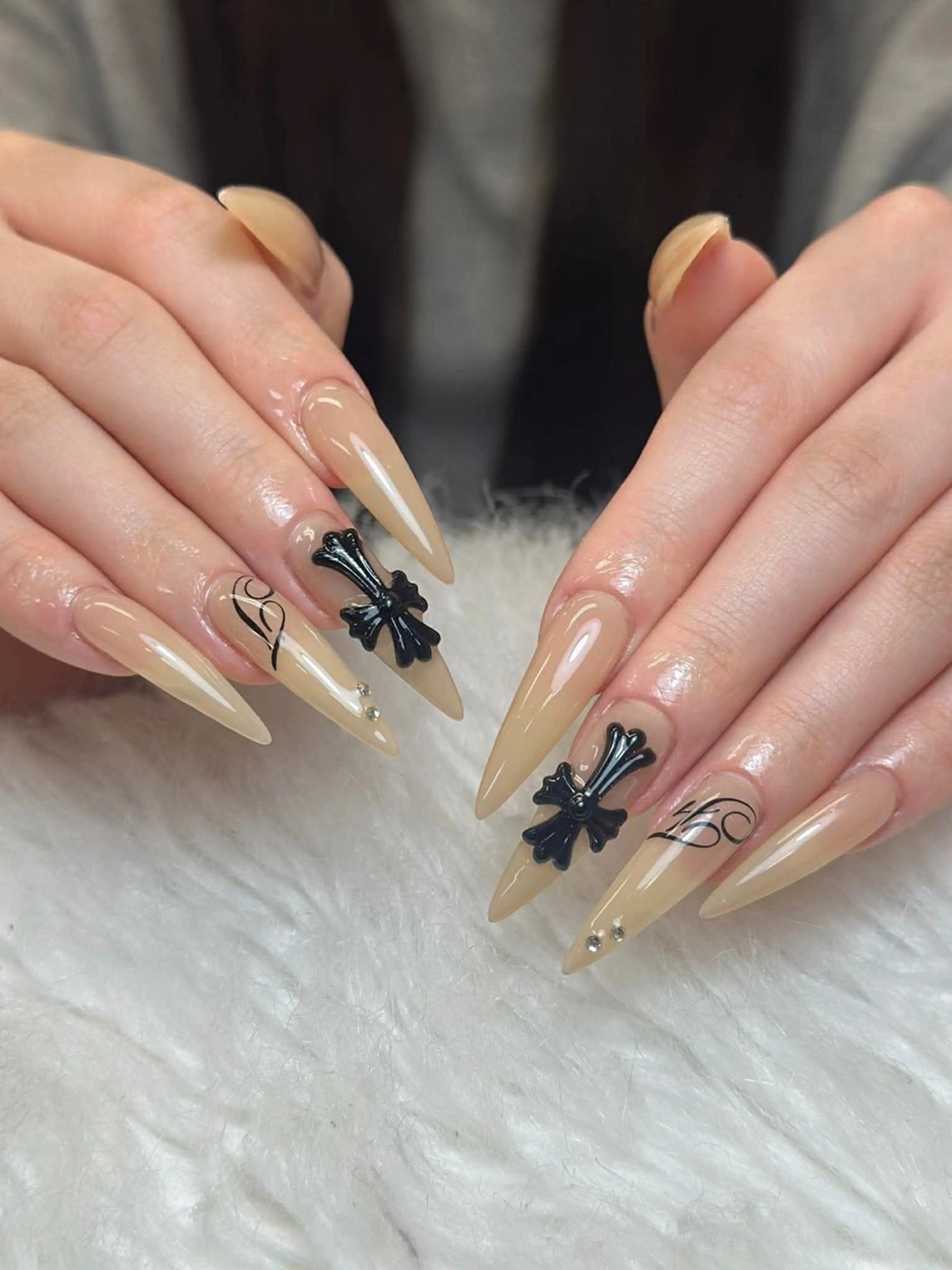 ネイル フレンチネイル ジェルネイル ガーリー 韓国ネイル ロングネイル ハンドネイル NieNail Nezukoのネイルデザイン