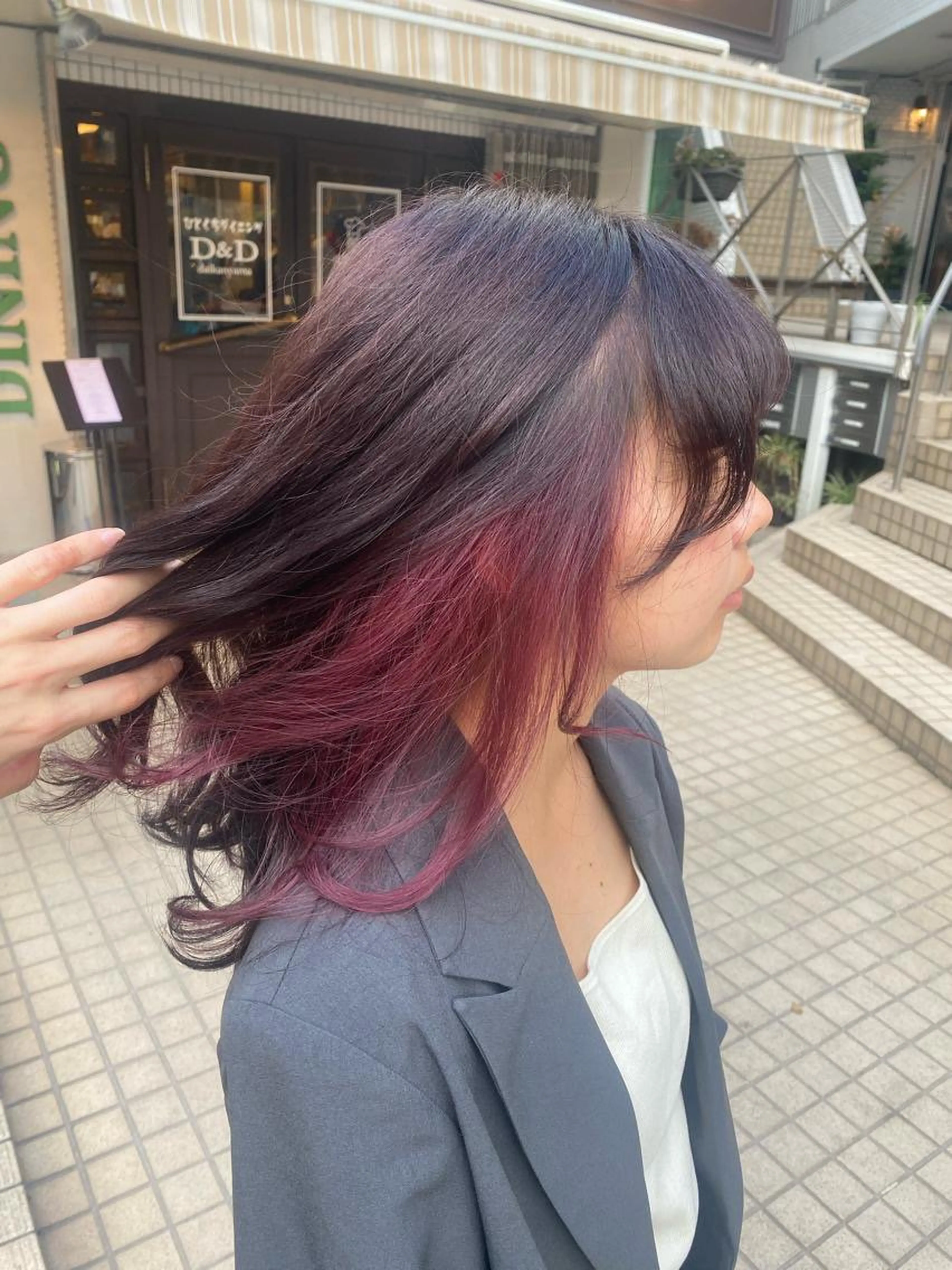 セミロング カラー イヤリングカラー ピンクカラー バイオレットカラー ヘアカラー 【髪質改善/縮毛矯正 /カラー】ホサカのヘアスタイル