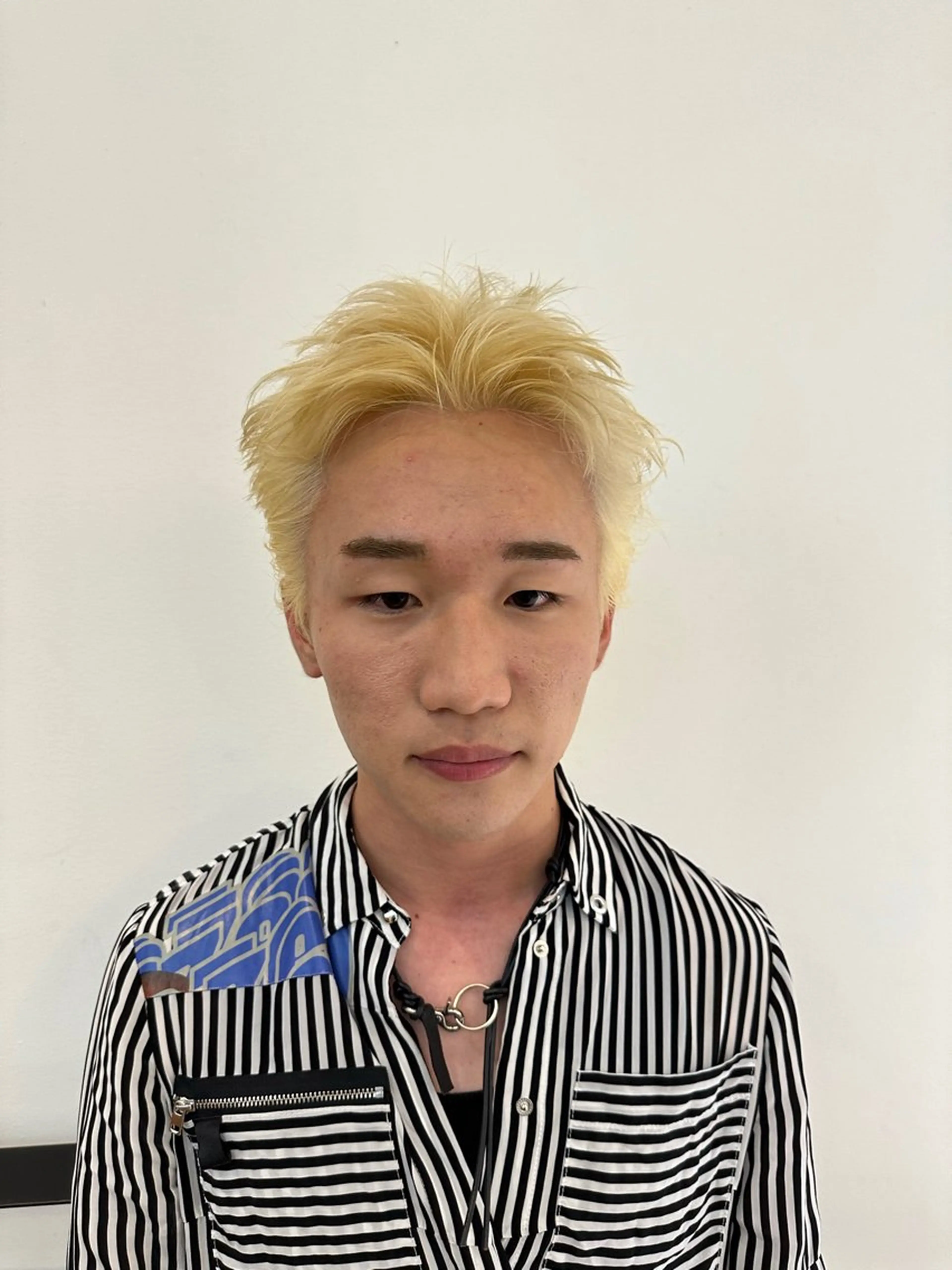 カラー 抜きっぱなしブロンド ブロンド ヘアカラー トリートメント 安藤 太一のヘアスタイル