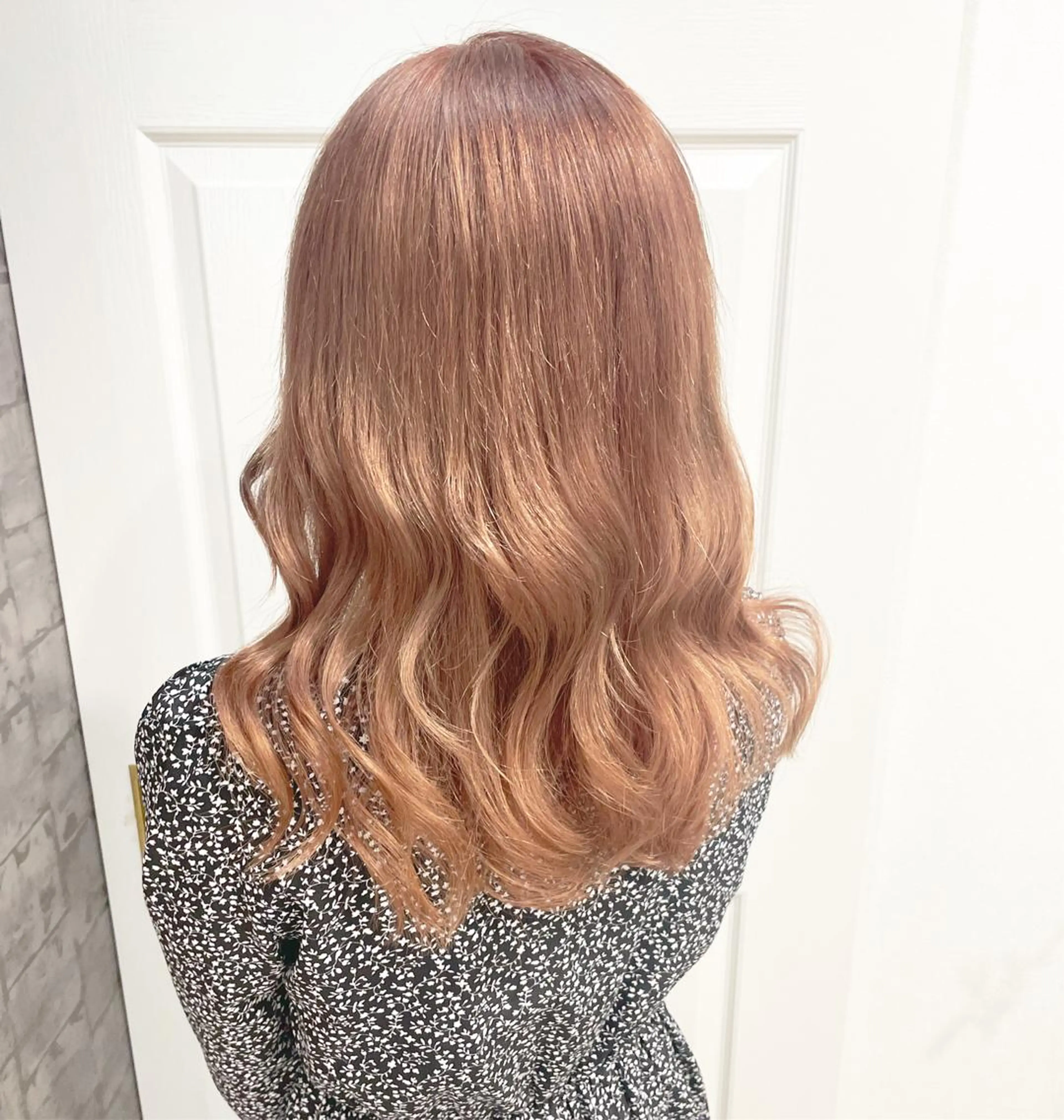 セミロング rina／ベージュ ワンホン/韓国ヘアのヘアスタイル