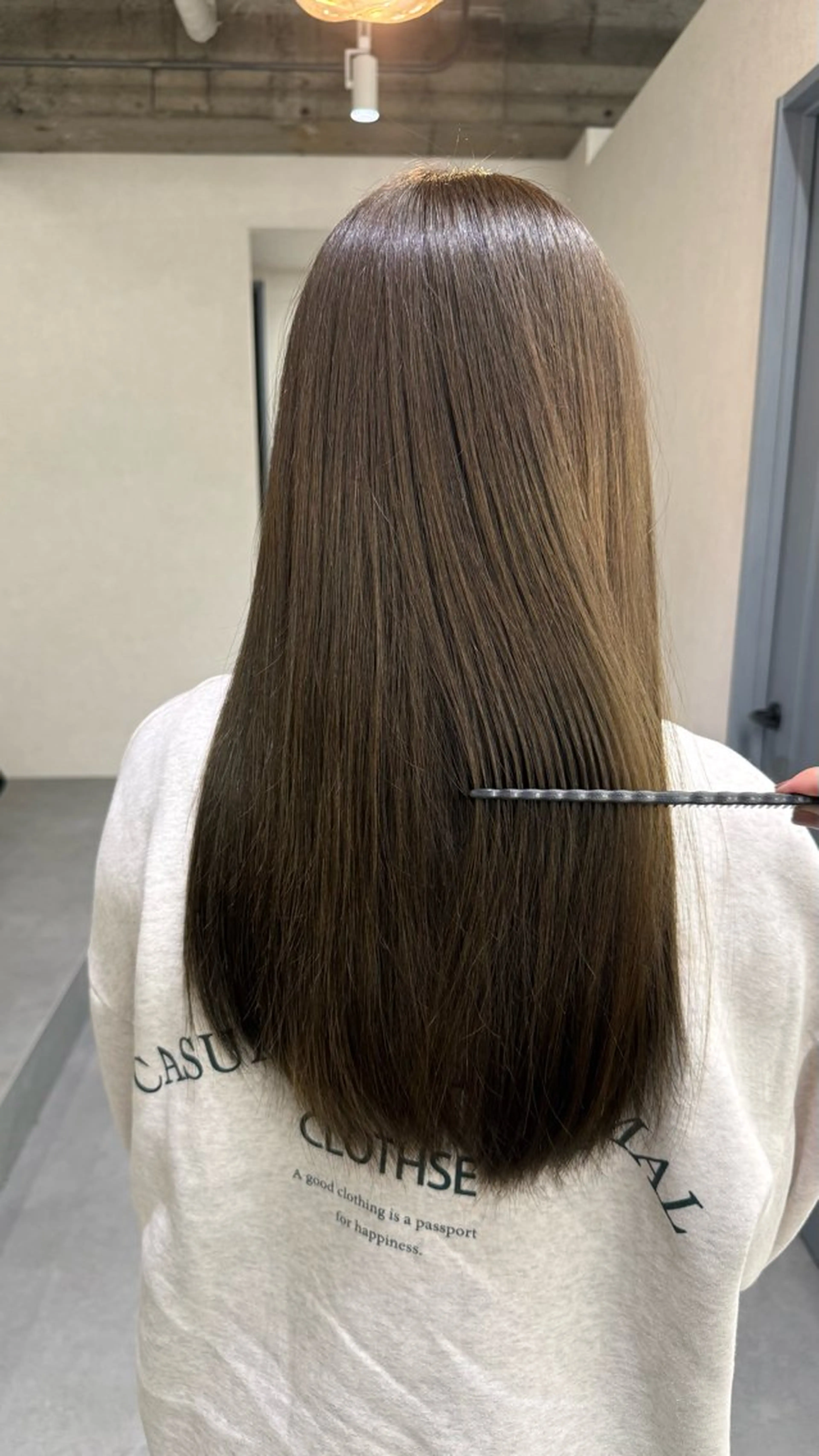 ロング ヘアカラー トリートメント 浅見 茉美のヘアスタイル