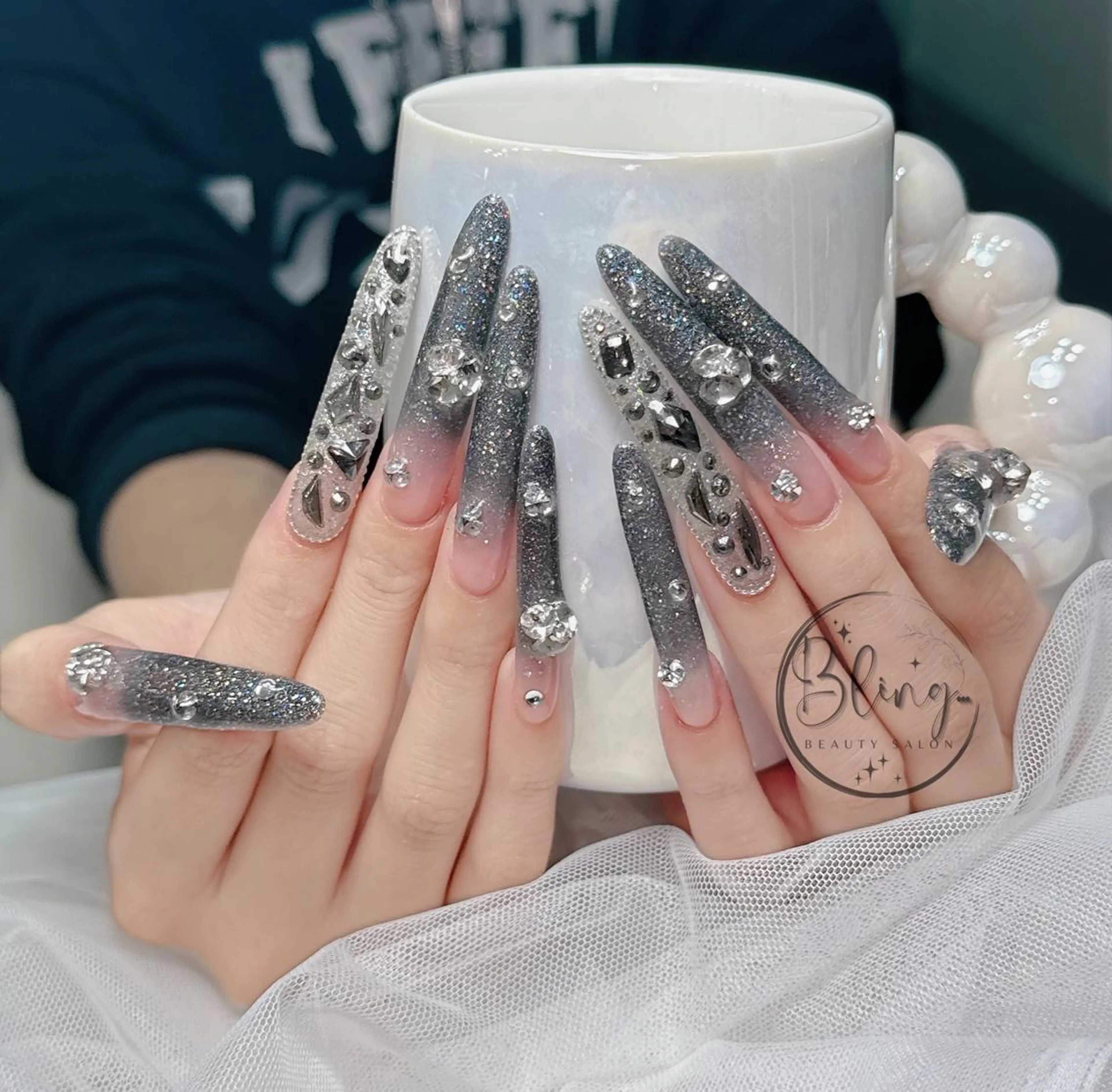 ロング 韓国風ヘア ハンドネイル Bling Salonのネイルデザイン