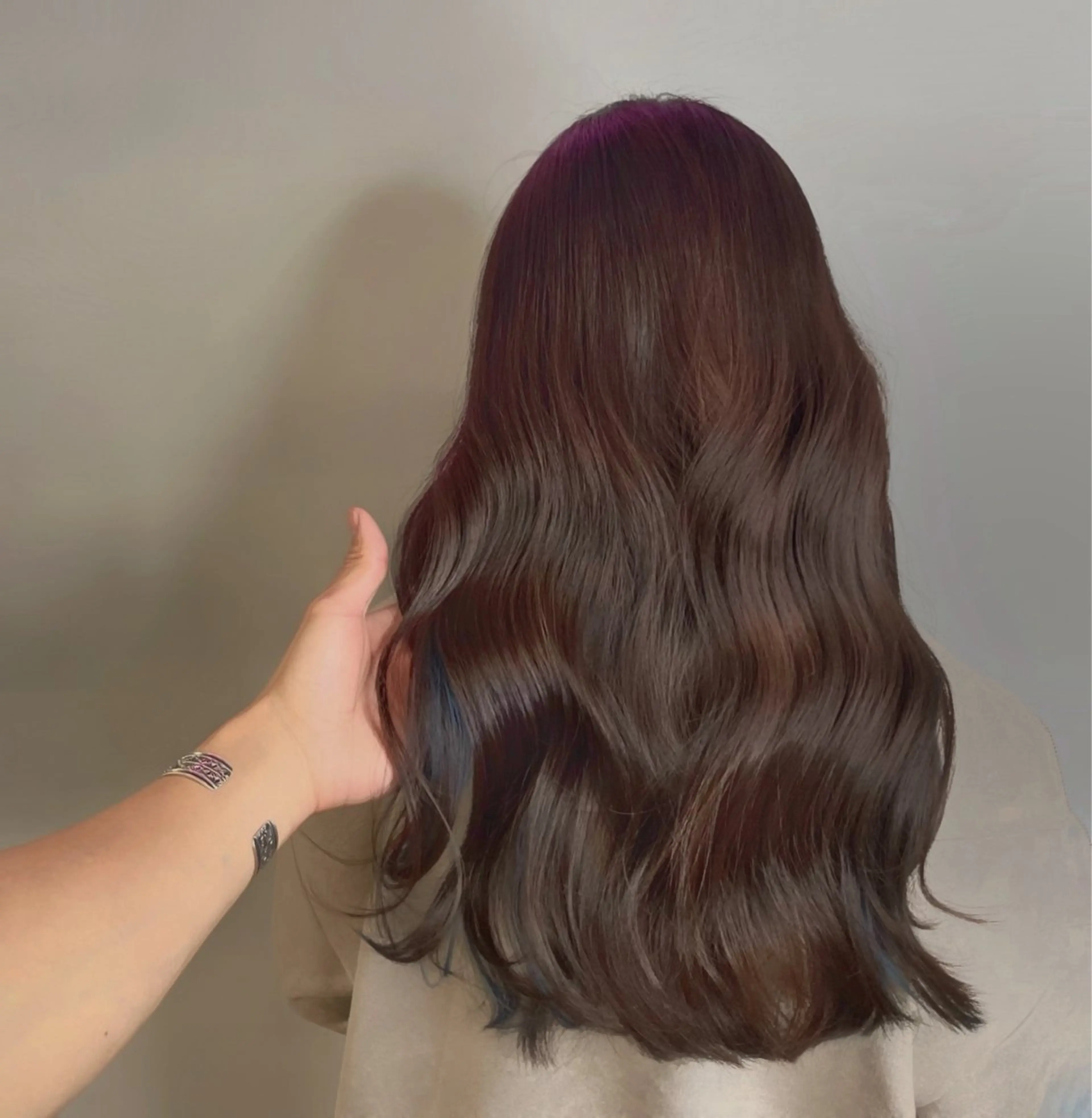 セミロング カラー パーマ ヘアアレンジ インナーカラー 韓国風ヘア 二ヶ月綺麗が続くレ イヤー/星野六三四のヘアスタイル