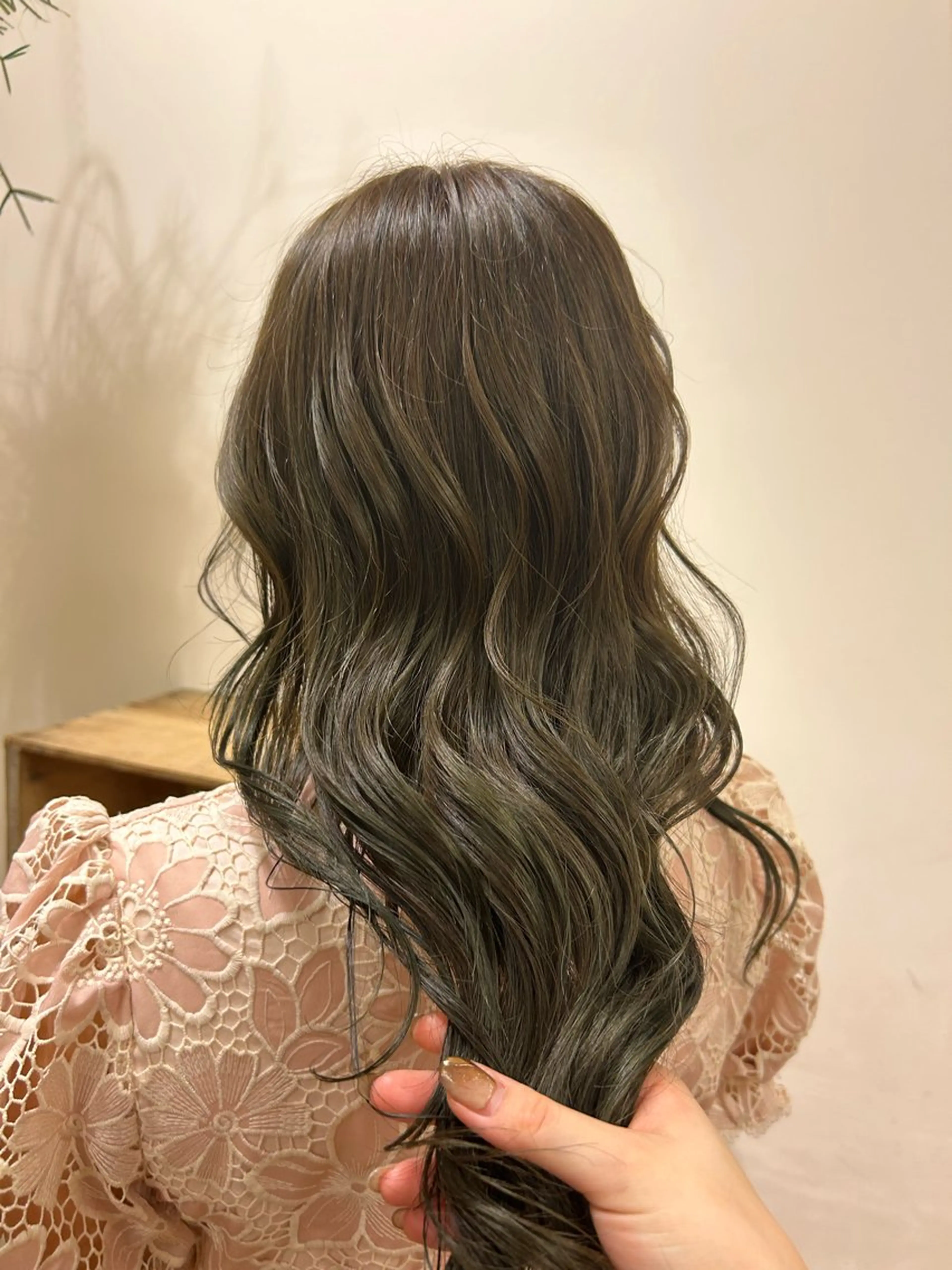 ロング カラー オリーブカラー ヘアカラー aya/梅田/ カラーモデル募集のヘアスタイル