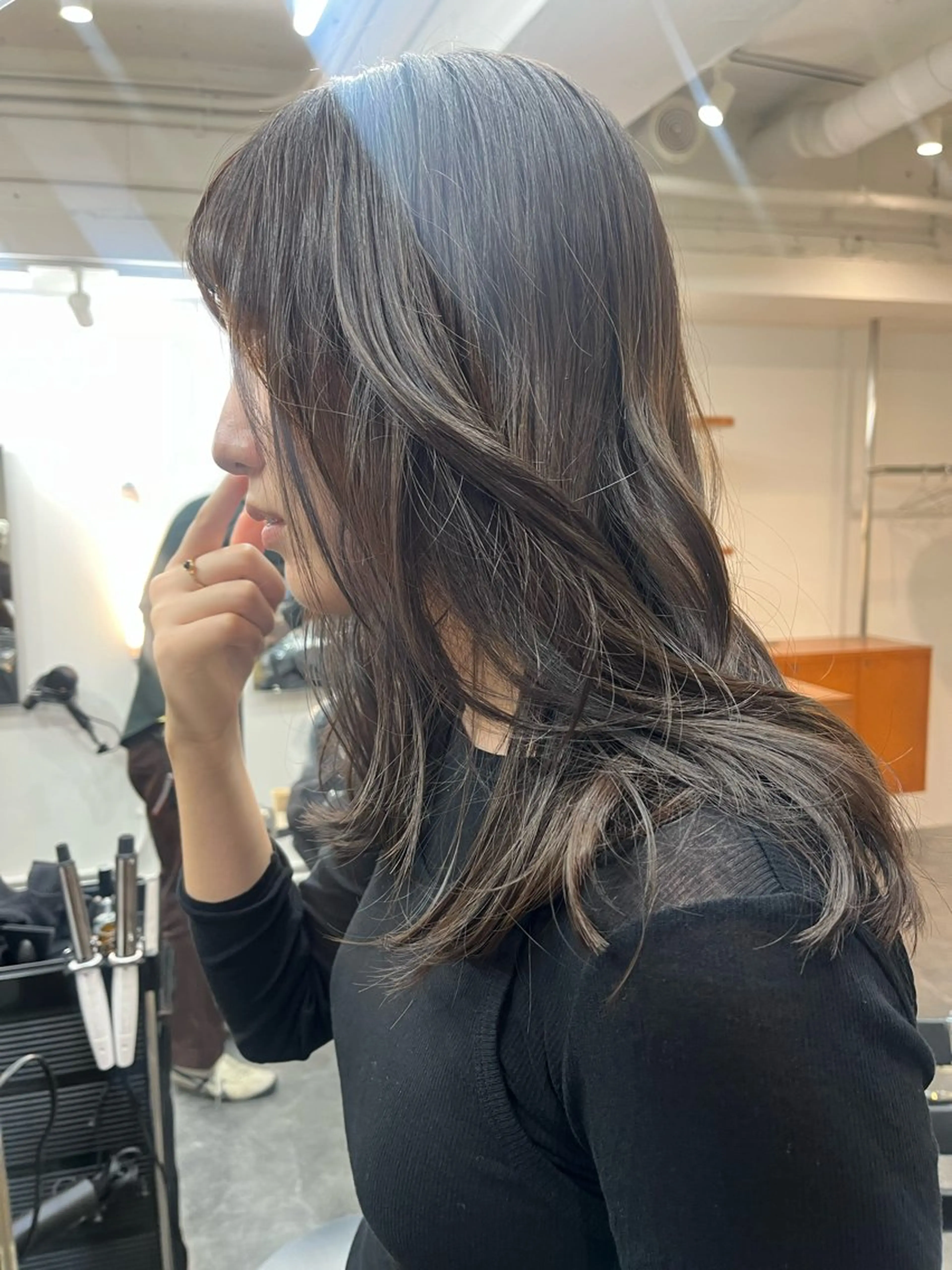 ミディアム カット ヘアカラー レイヤー/ケアパーマ /ニュアンス/モードのヘアスタイル