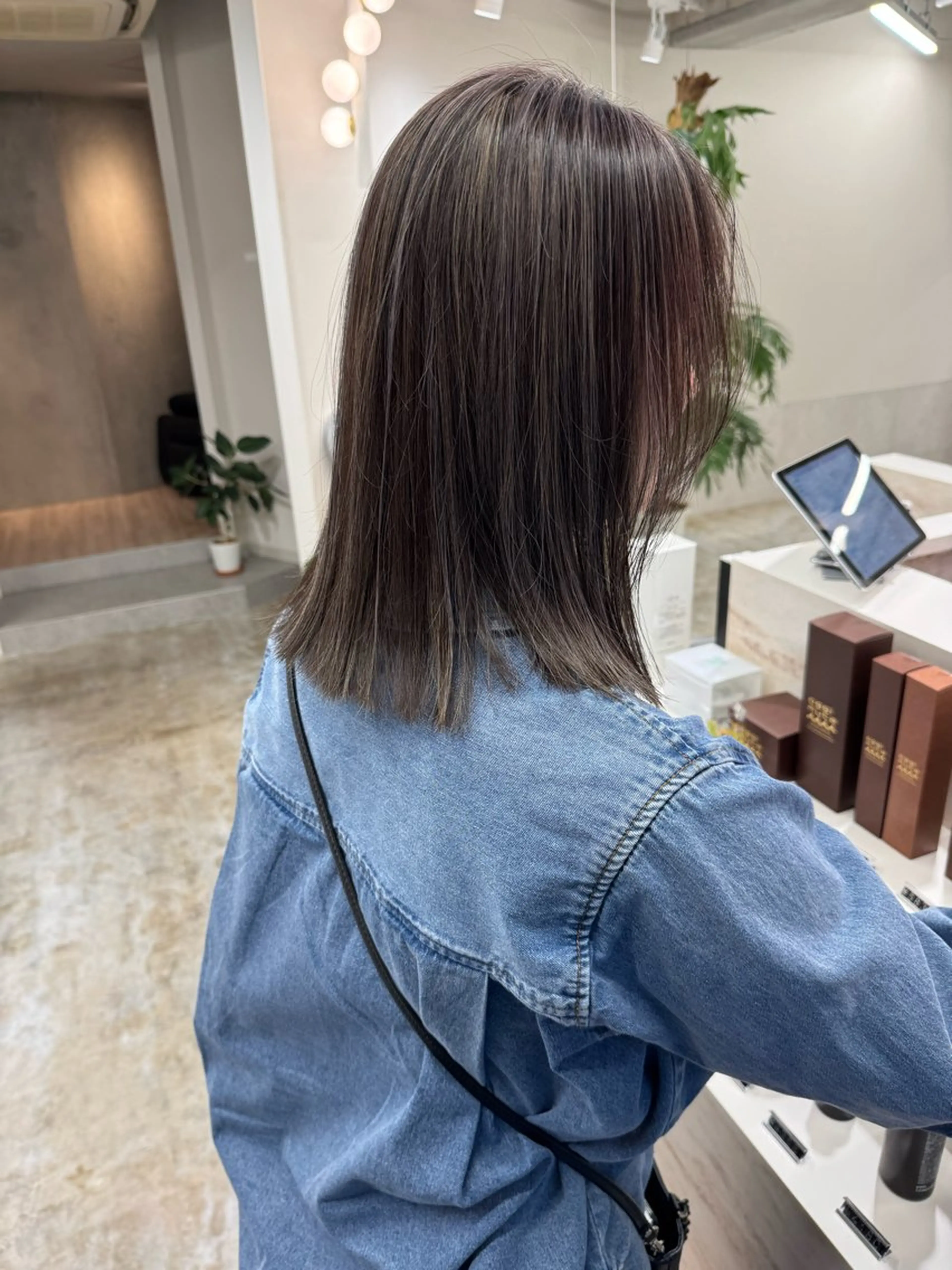 ミディアム CALME by bougie ENAのヘアスタイル