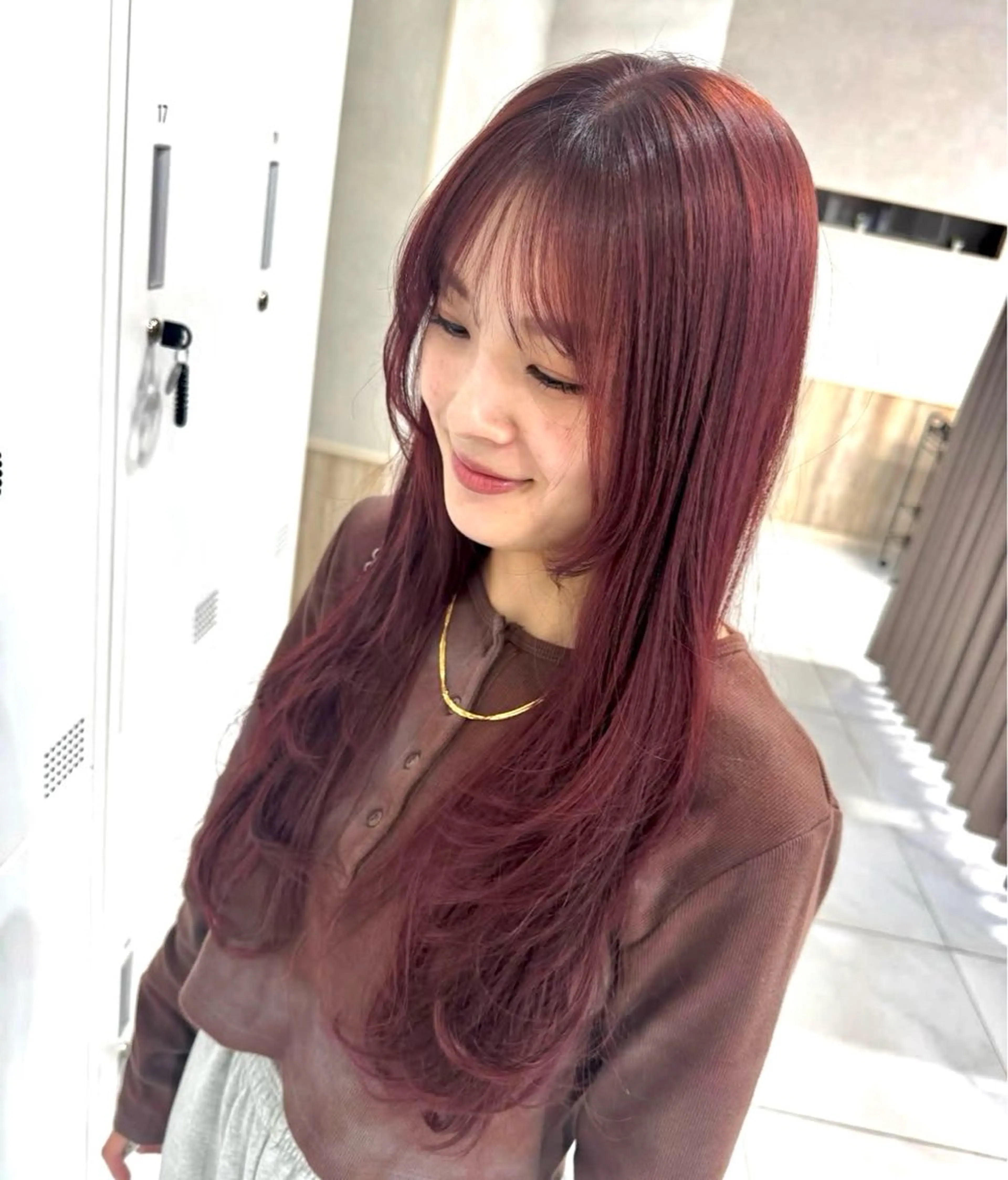 ロング カラー ロングレイヤー レッドカラー レイヤーカット ロング GRANDEUR natsukiのヘアスタイル