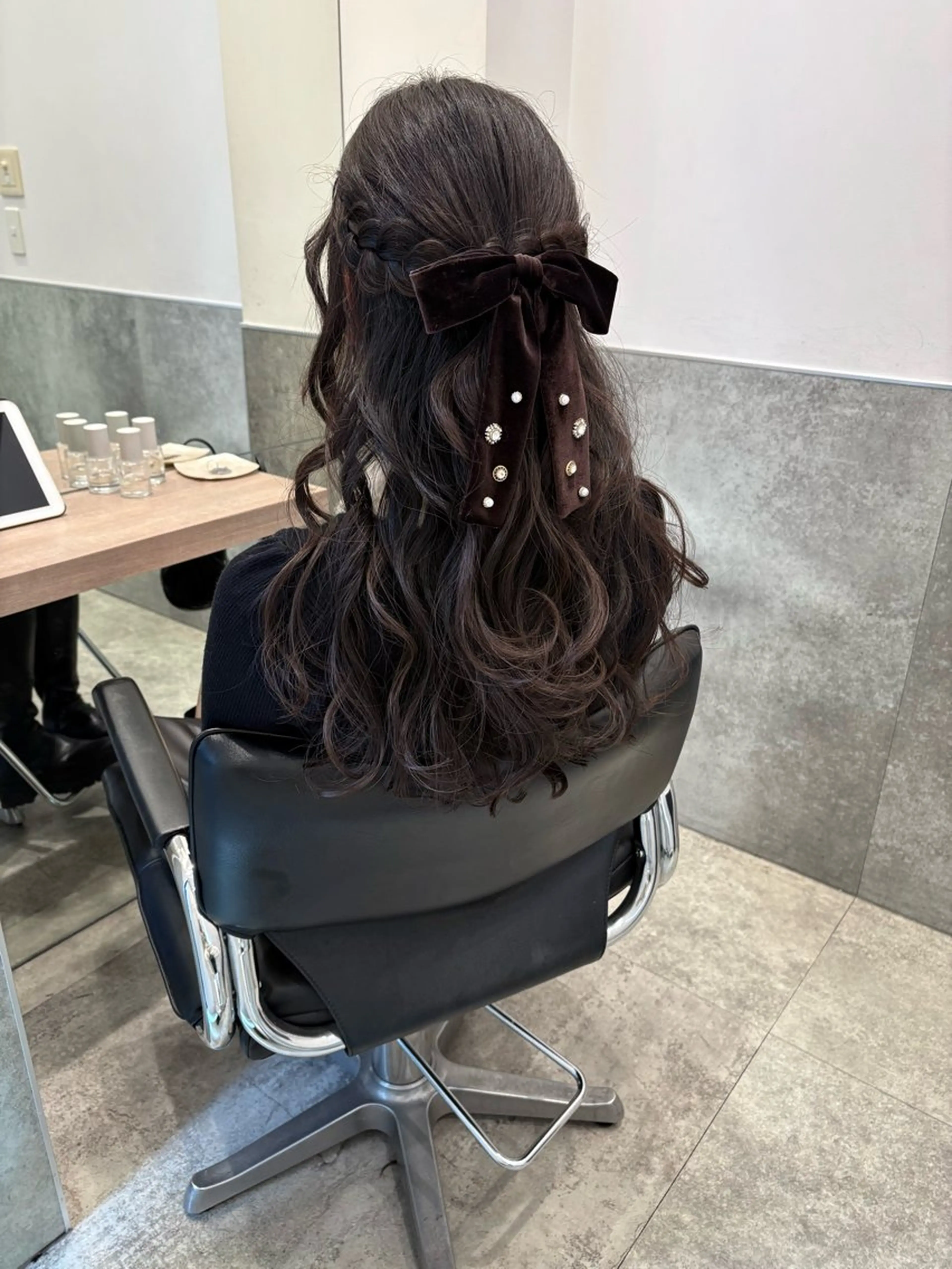 ロング ヘアアレンジ 結婚式・ブライダル ヘアセット mao ｜ 柔らか艶カラー🫧のヘアスタイル