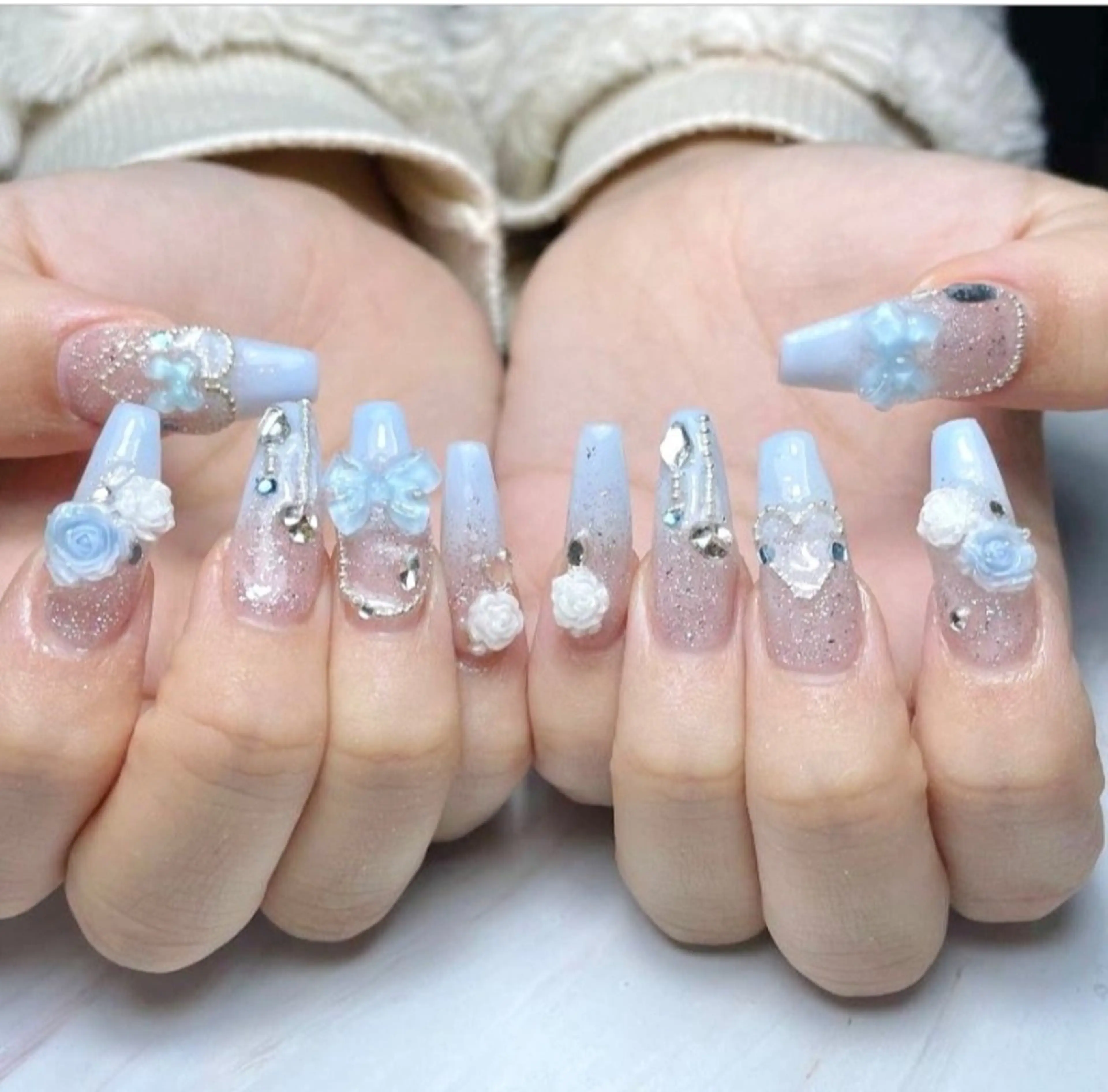 ネイル フレンチネイル グラデーション マグネットネイル ニュアンスネイル オフィスネイル MINDY ミンディのネイルデザイン