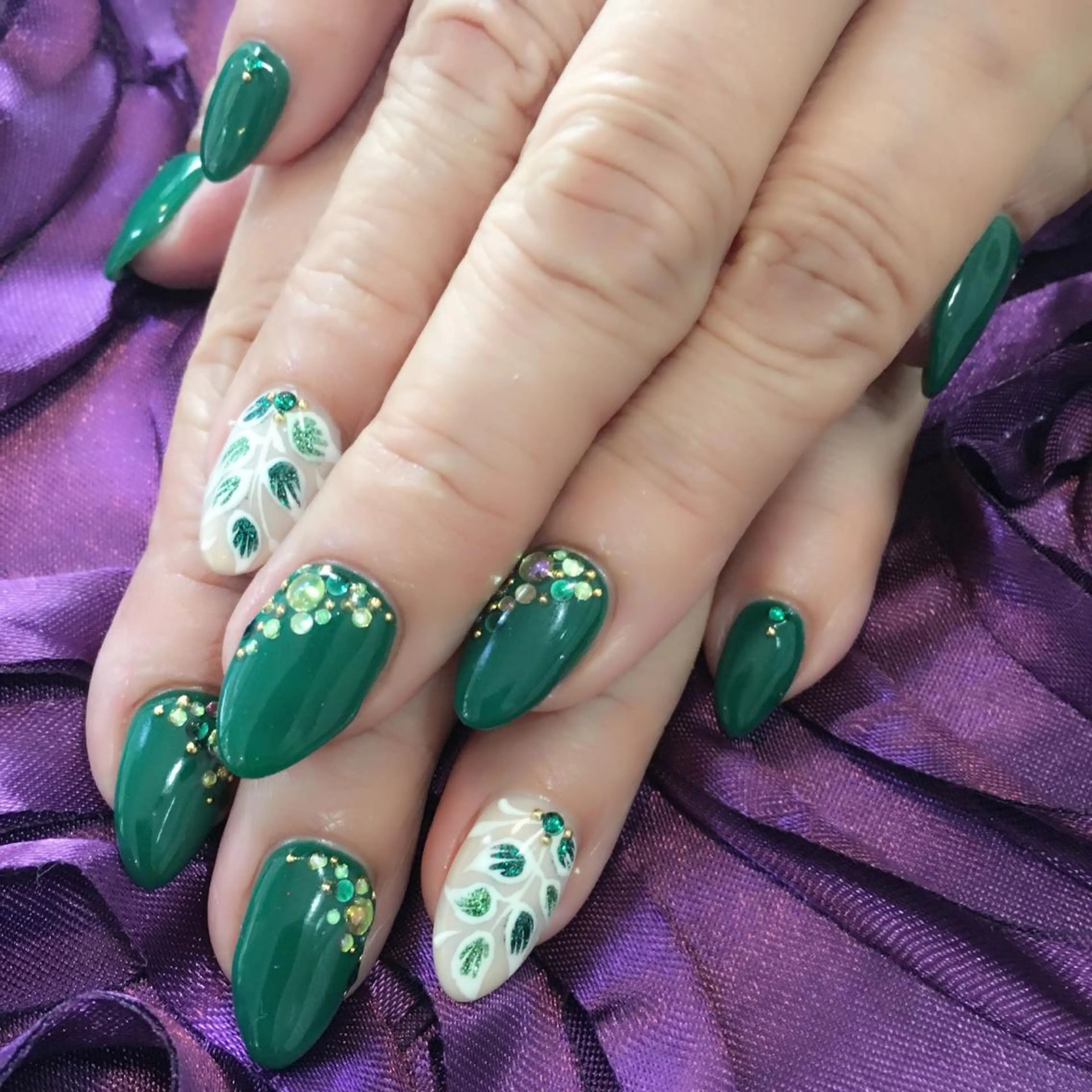 ネイル ハンドネイル フットネイル Angeailes〜アンジュエール〜所属・開運ネイル Angeailesのネイルデザイン