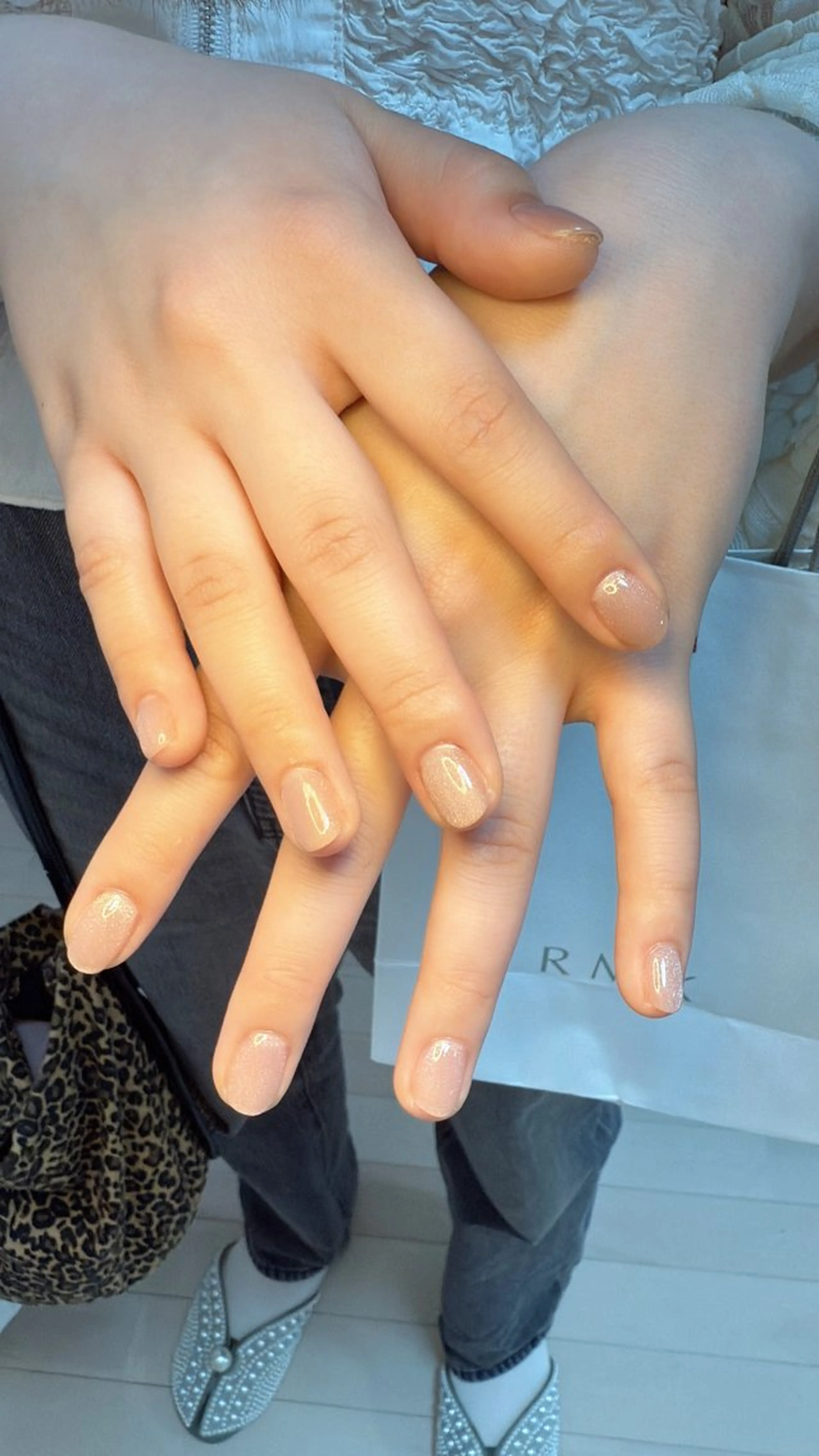 ネイル アートネイル オーロラネイル チークネイル フレンチネイル ガラスフレンチ ハンドネイル 🎀YooLi Nail salonのネイルデザイン