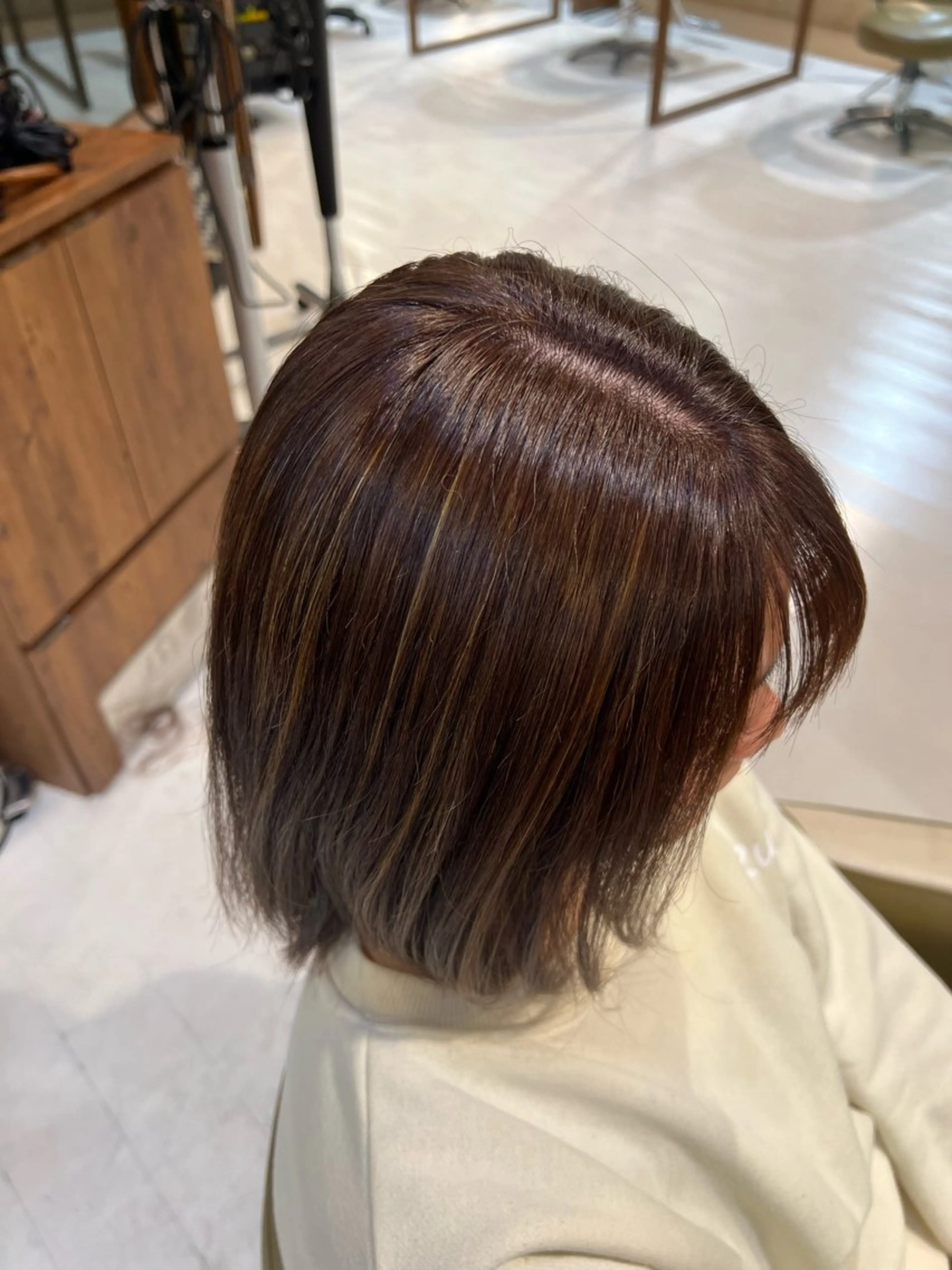 ショート カラー ベージュカラー ハイライトカラー ボブ ハイライト カット ヘアカラー 木本 歩々乃のヘアスタイル