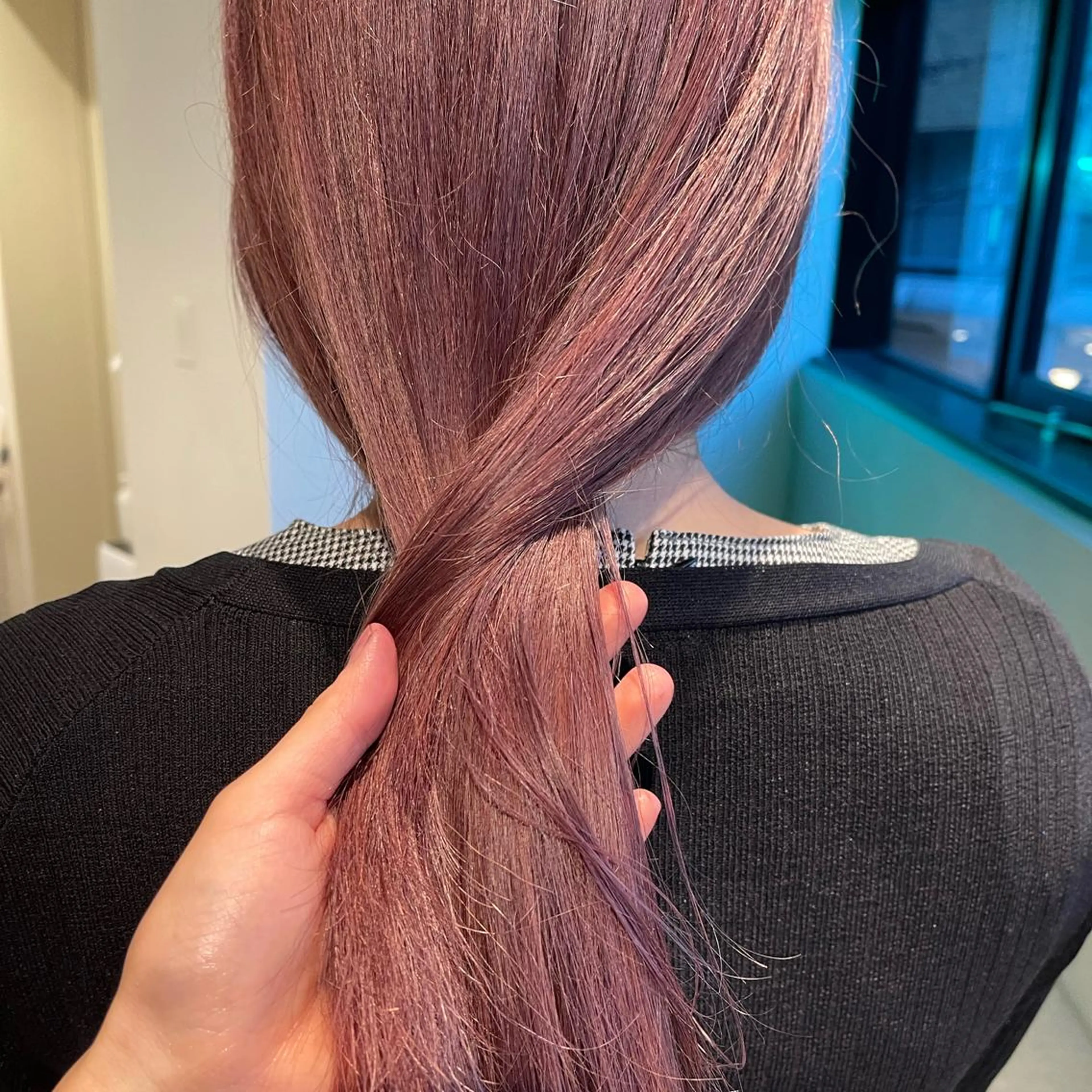 ロング カラー ブリーチ ハイトーンカラー ピンクカラー カット ヘアカラー トリートメント hair  bh.maara所属・bh.maara デザイン／ハイトーンのヘアスタイル