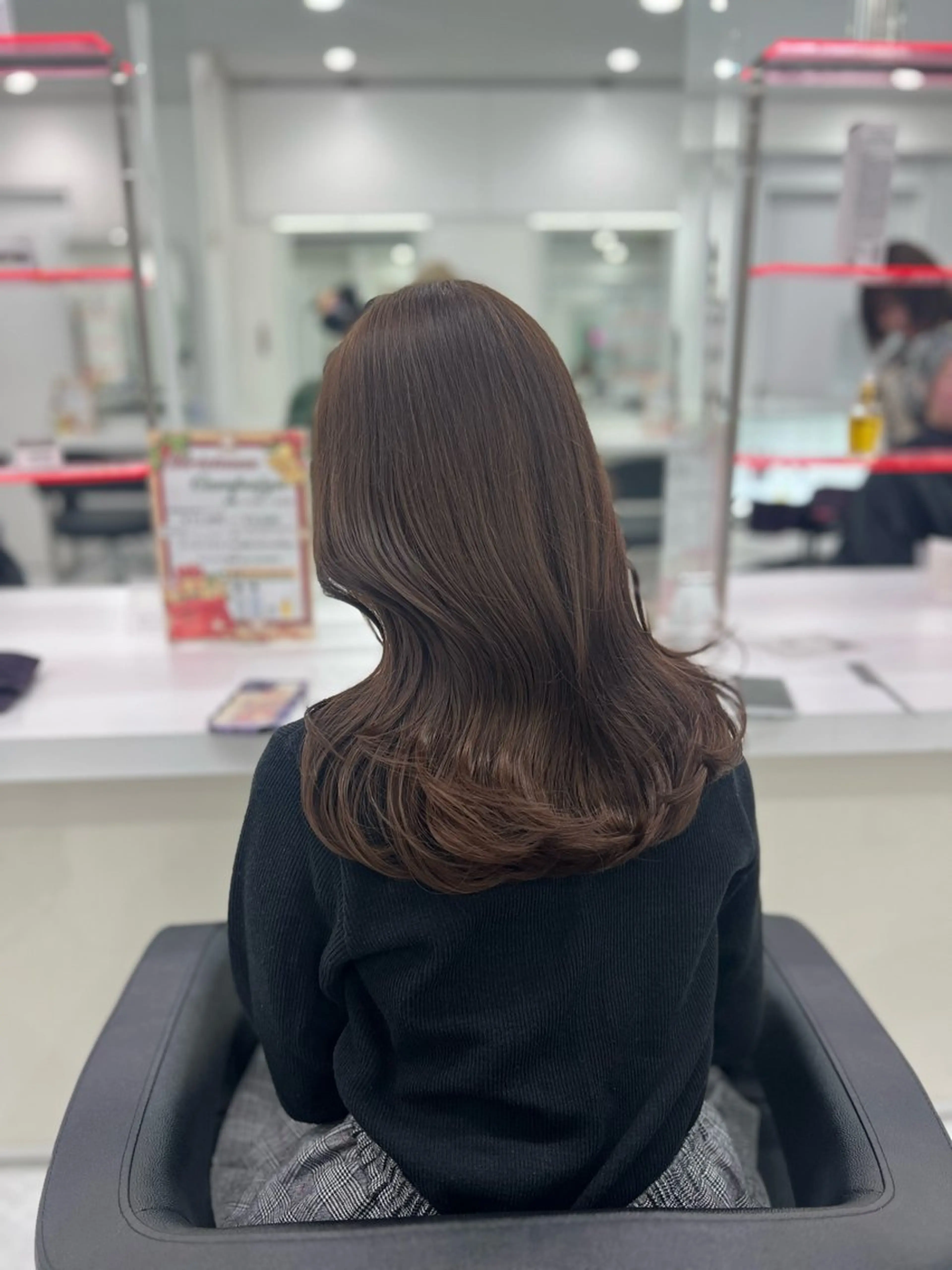 セミロング カラー 透明感カラー🫧 レイヤーカットのヘアスタイル